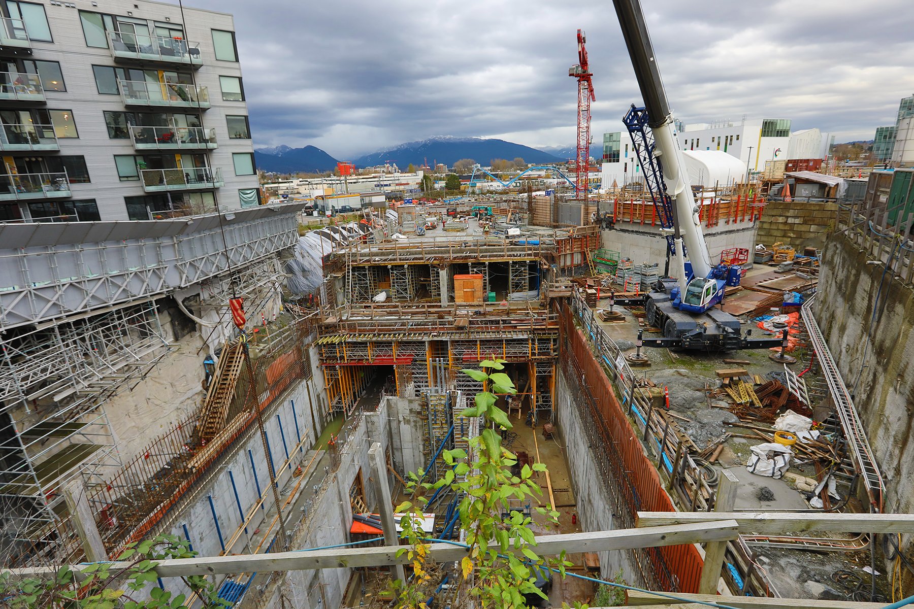 GNW Subway Const_Nov 20_2024_HDR_5E5420_4x6.jpg