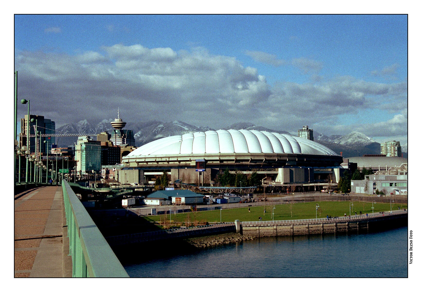 Cambie BrLkgN_Mar 17_2002-36_4x6s.jpg