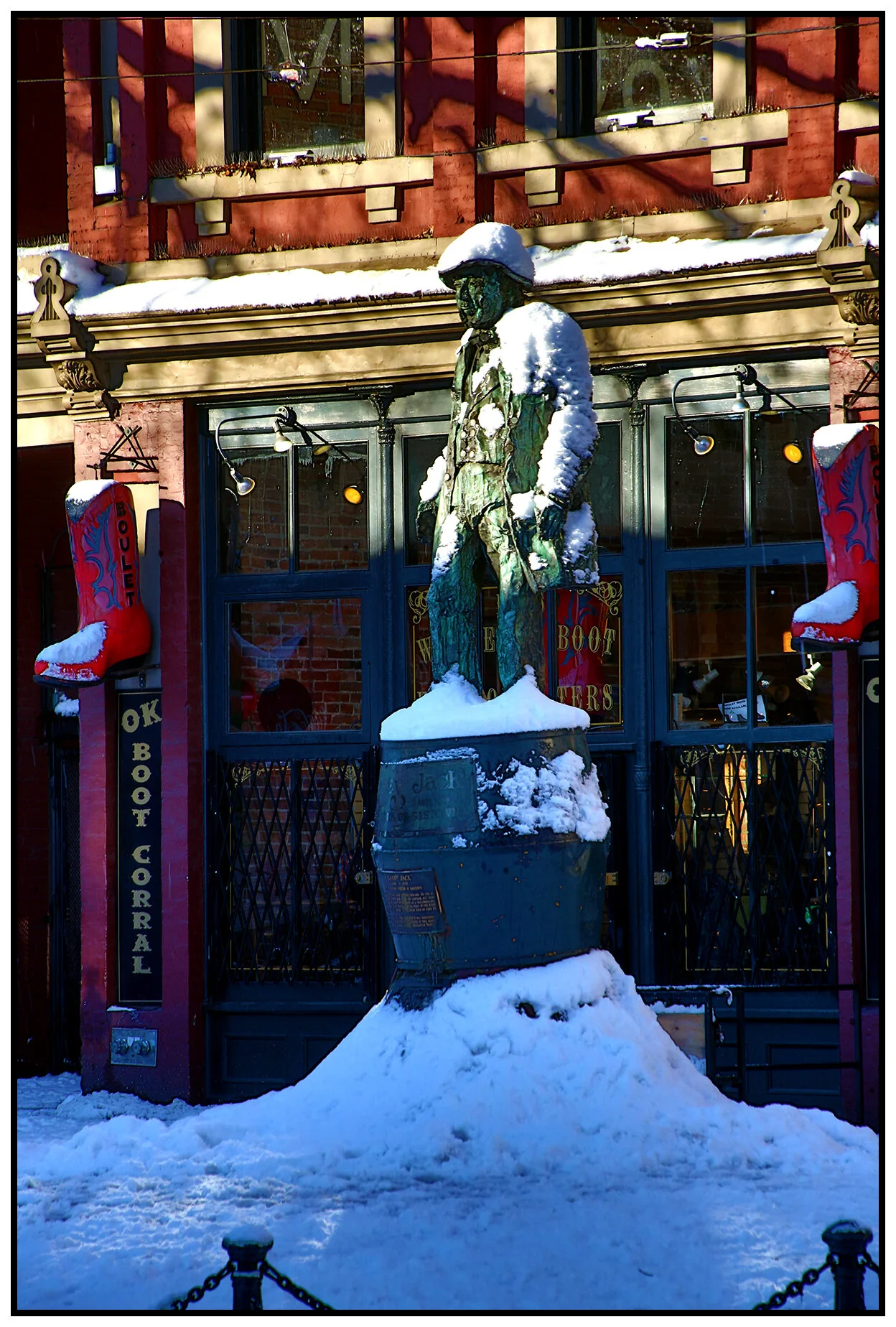 Gastown Gassy Jack in Snow_Feb 24_2018_HDR_A2449_4x6s.jpg