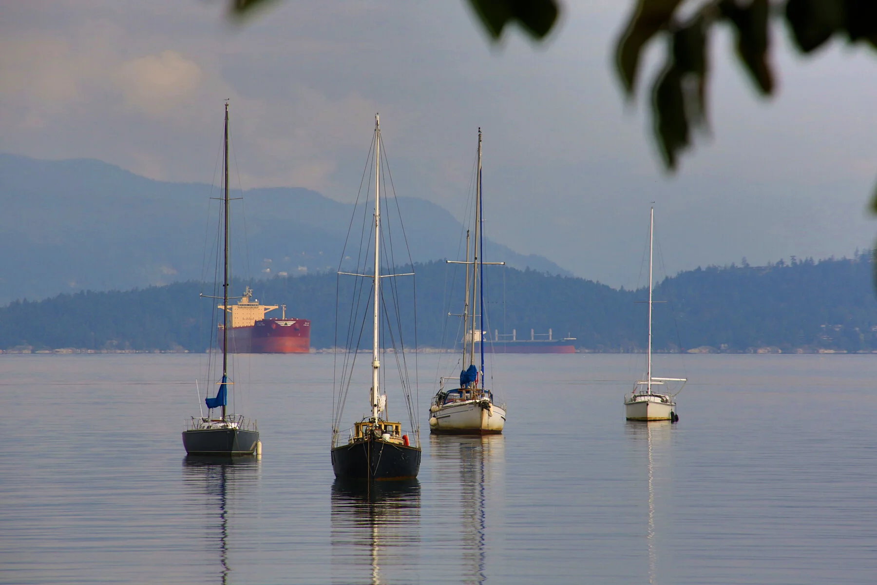 English Bay Boats_Aug 4_2016_HDR_L9467_4x6.jpg