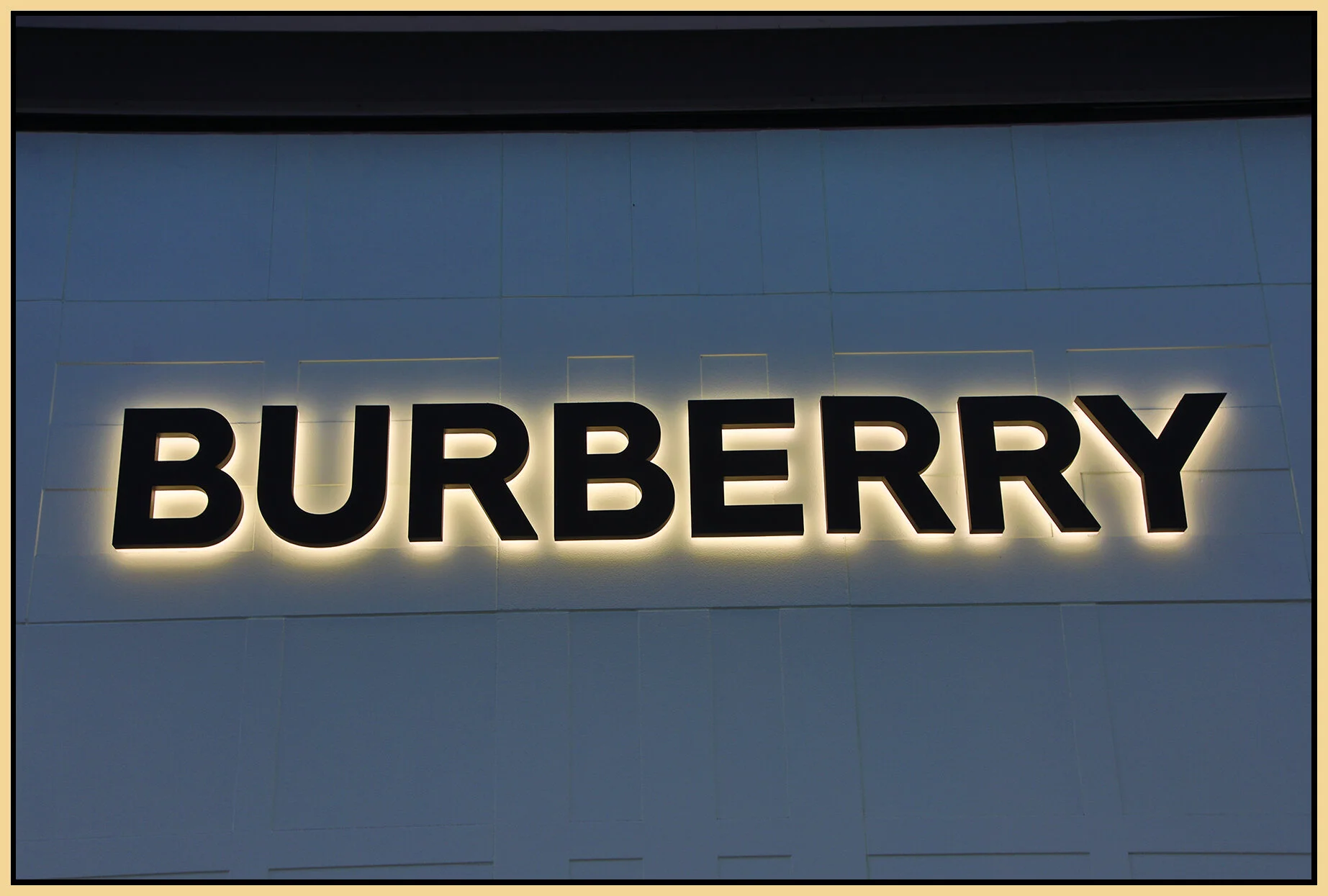 Burberry Sign_Apr 6_2021_HDR_5A7170_4x6s.jpg