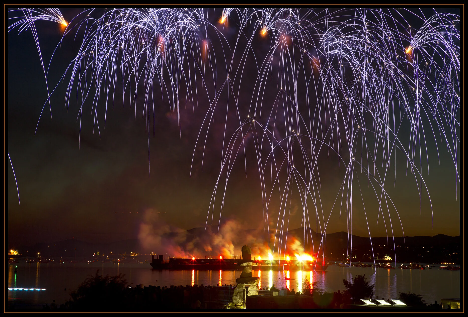 Fireworks VietNam_Jul 28 2012_C4363_4x6s.jpg