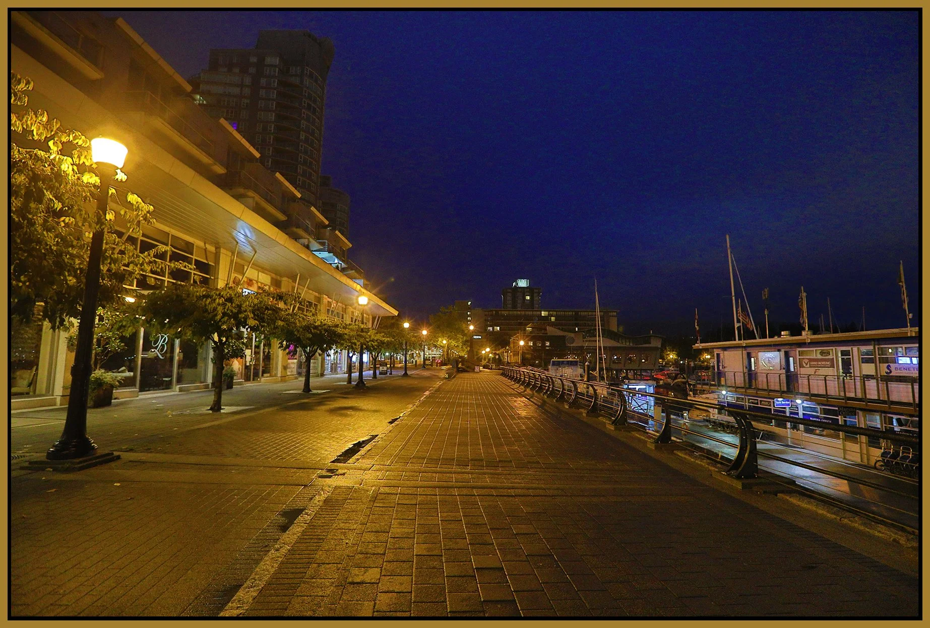 Coal Harbour Seawall LkgW_Oct 3_2021_HDR_5A4480_4x6s.jpg