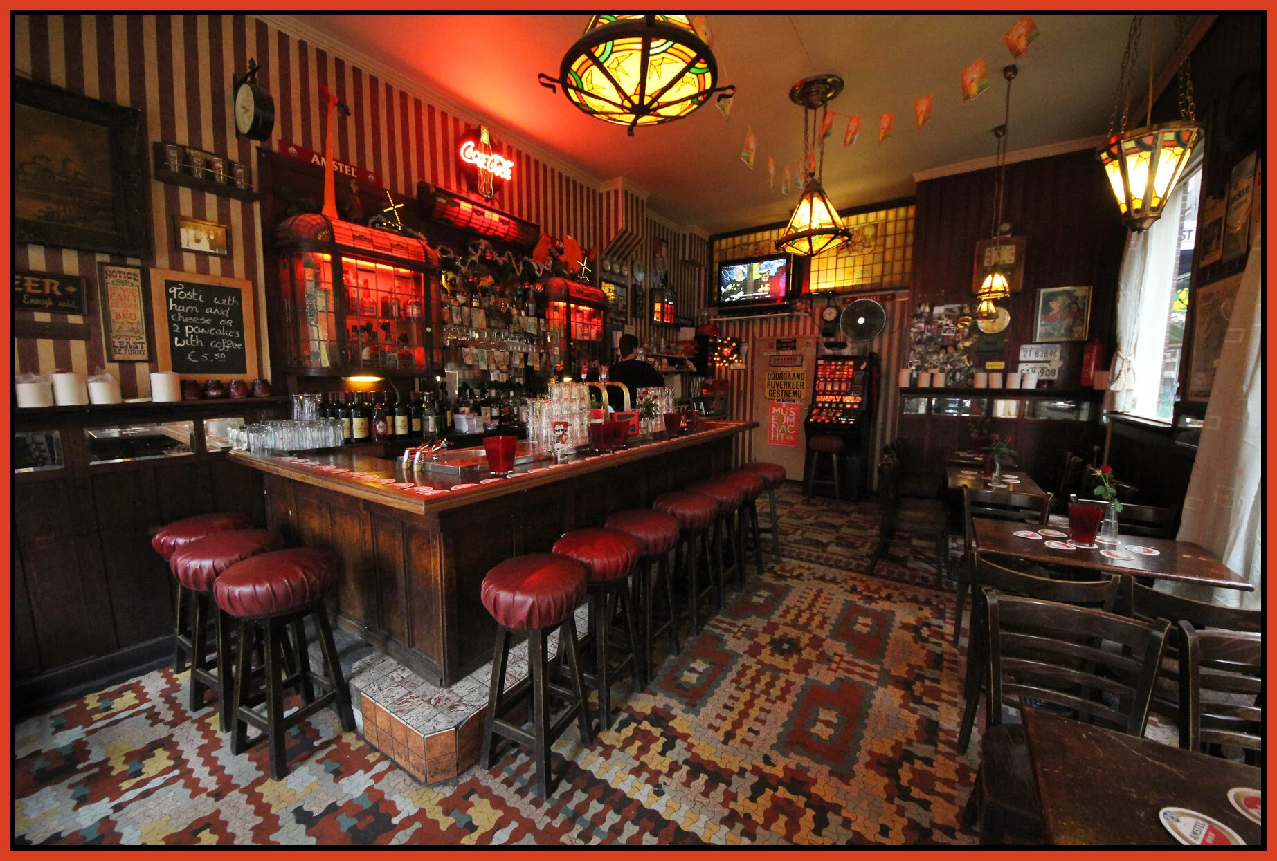 Amsterdam Bar_Nov 8_2011_1744_4x6s.jpg