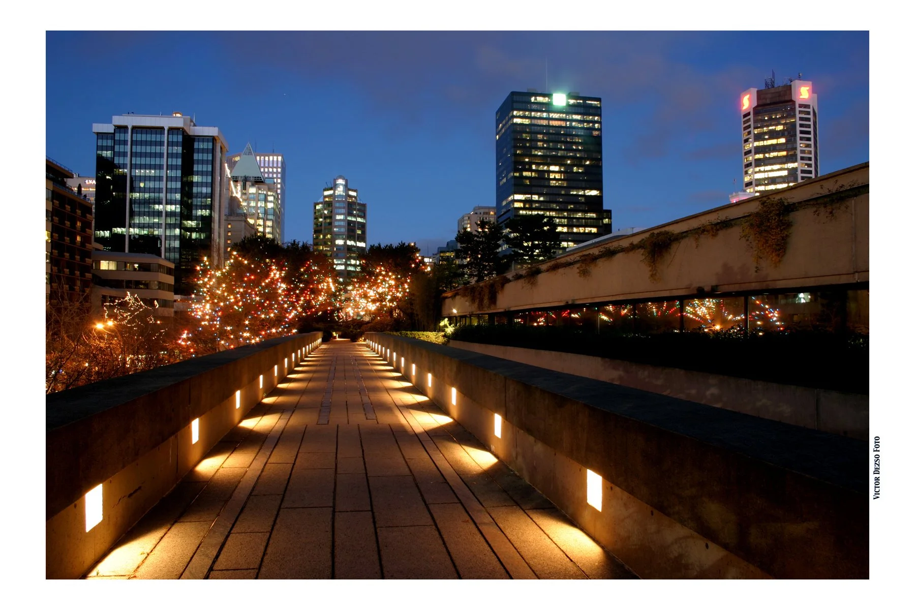 Robson Sq_3567_4x6s.jpg