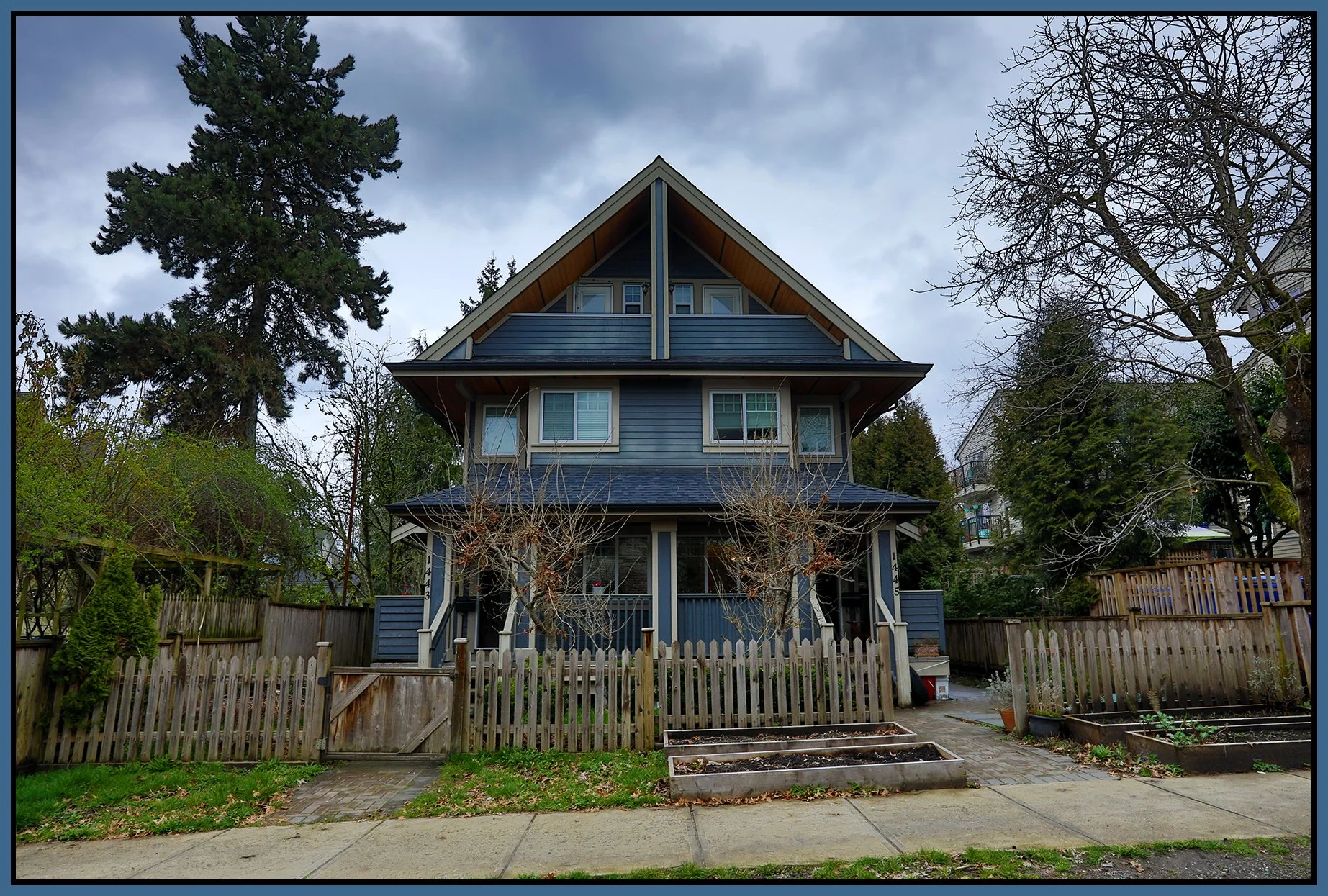 1445 Napier St_Mar 18_2022_HDR_5B0593_4x6s.jpg