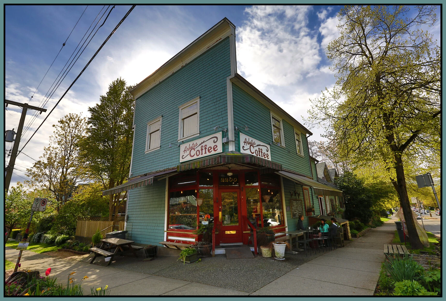 Arbutus Coffee_Apr 11_2015_HDR_F2197_4x6s.jpg