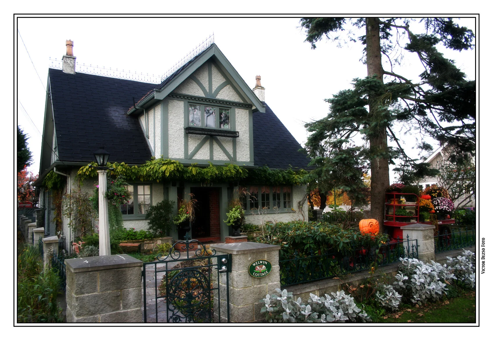 1697 E 22nd_0505_4x6s.jpg