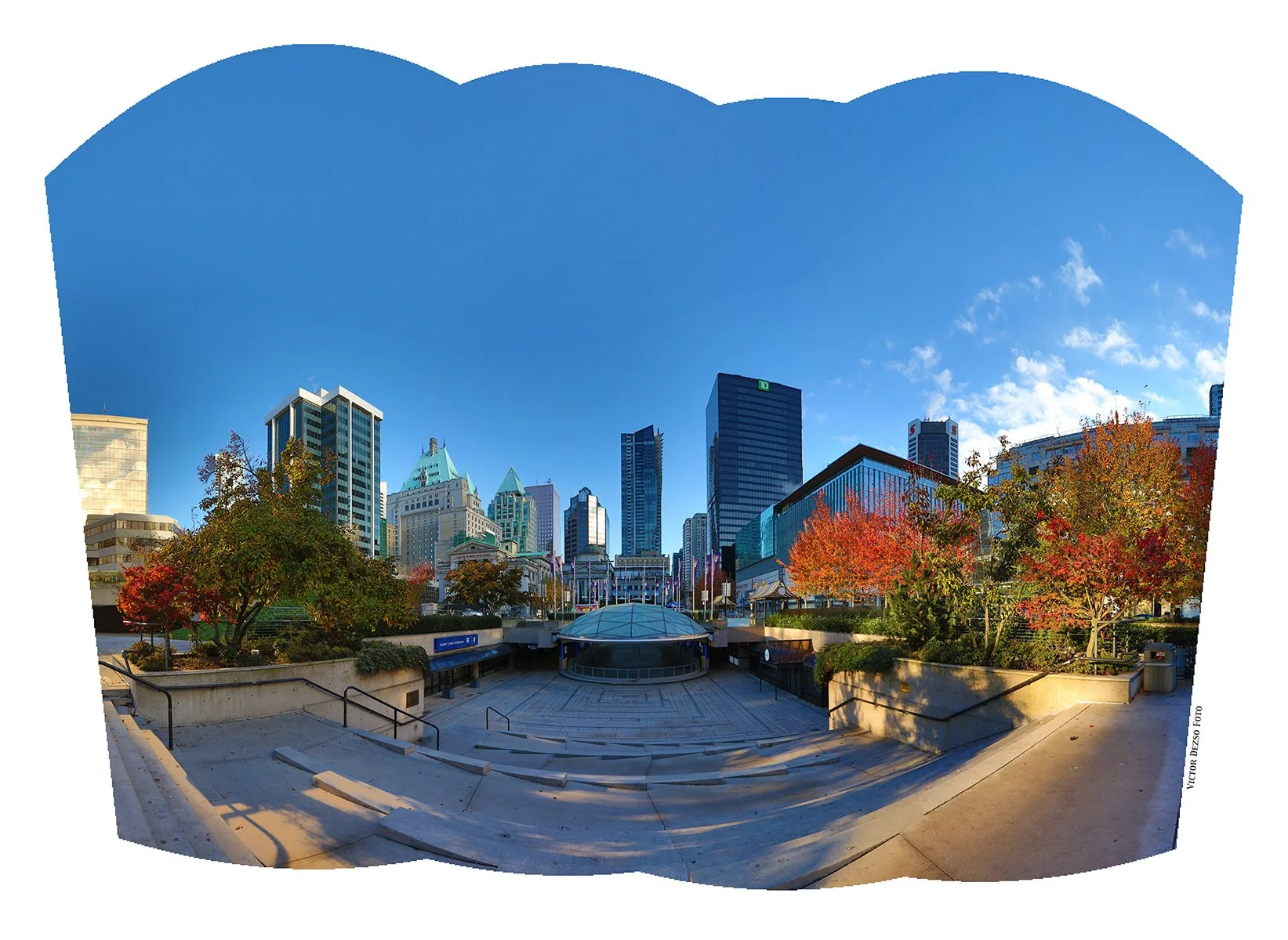 Robson Sq LkgN_Nov 3_2015_HDR_Pan_H9601_4x5.jpg