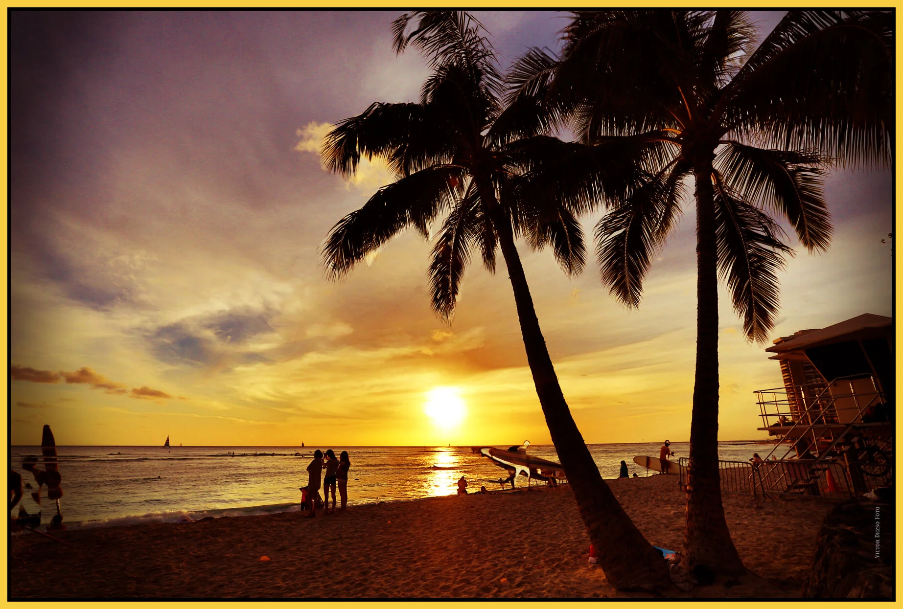 Hawaii Waikiki_Nov 15_2012_HDR_C6598_peLomo_4x6s.jpg