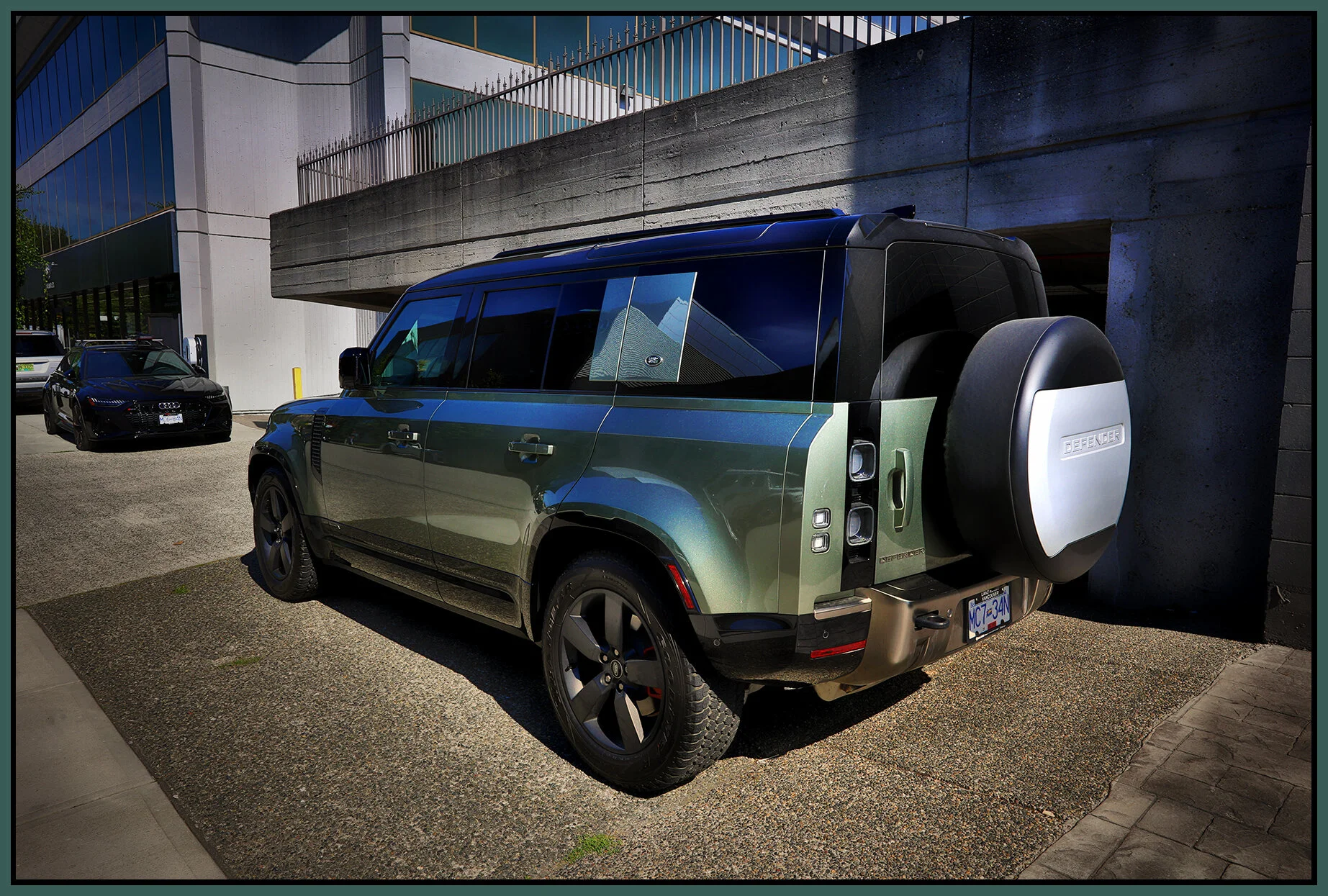 Range Rover Defender_Jun 23_2021_HDR_5A9951_peNiceHdr._Intnsunsttif_4x6s.jpg