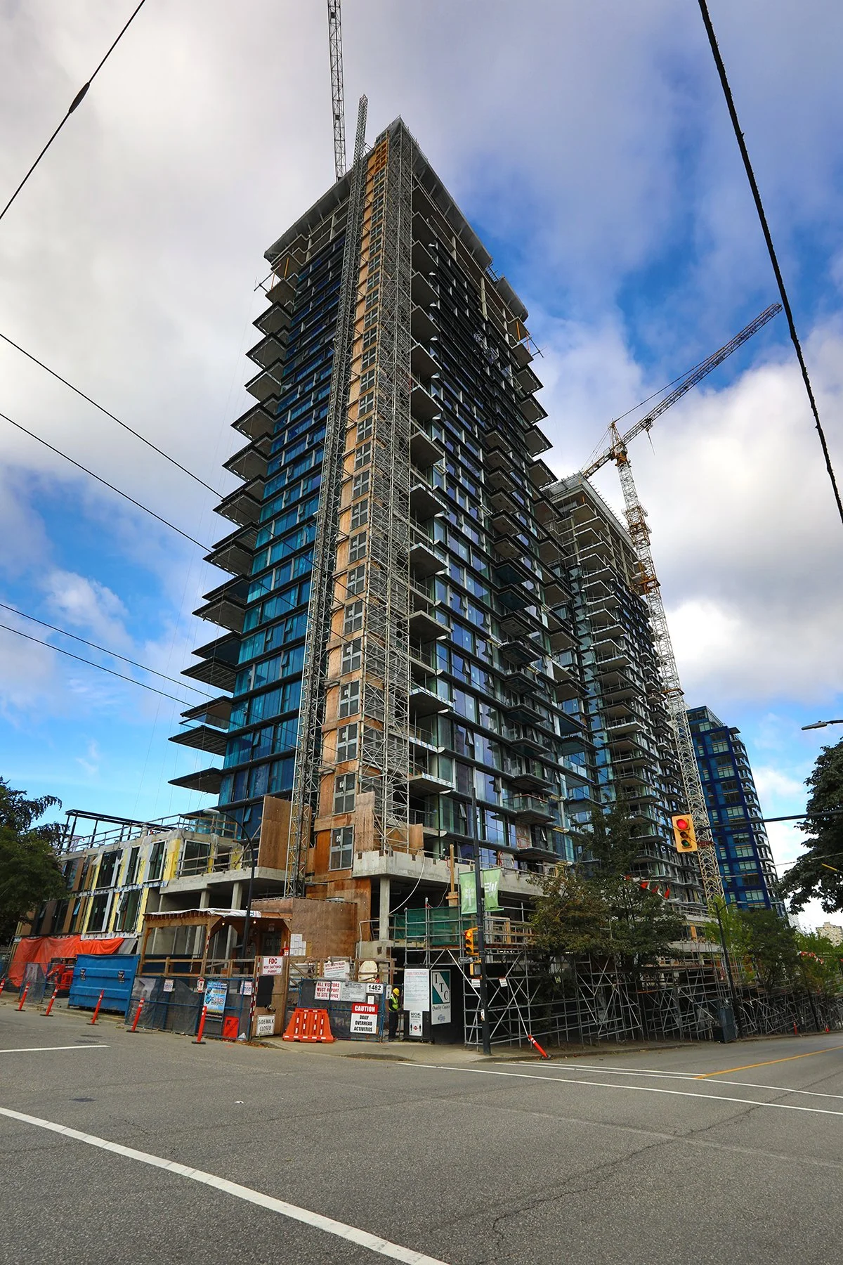 Robson Landmark Const_Aug 27_2022_HDR_5B6747_4x6.jpg