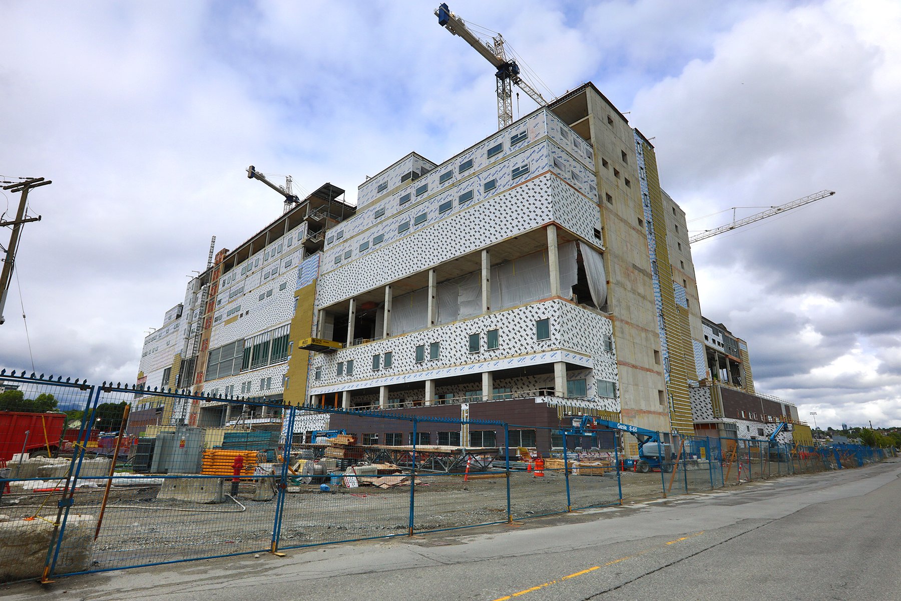 New St.Paul's Hospital Const_Jun 16_2024_HDR_4J1075_4x6.jpg