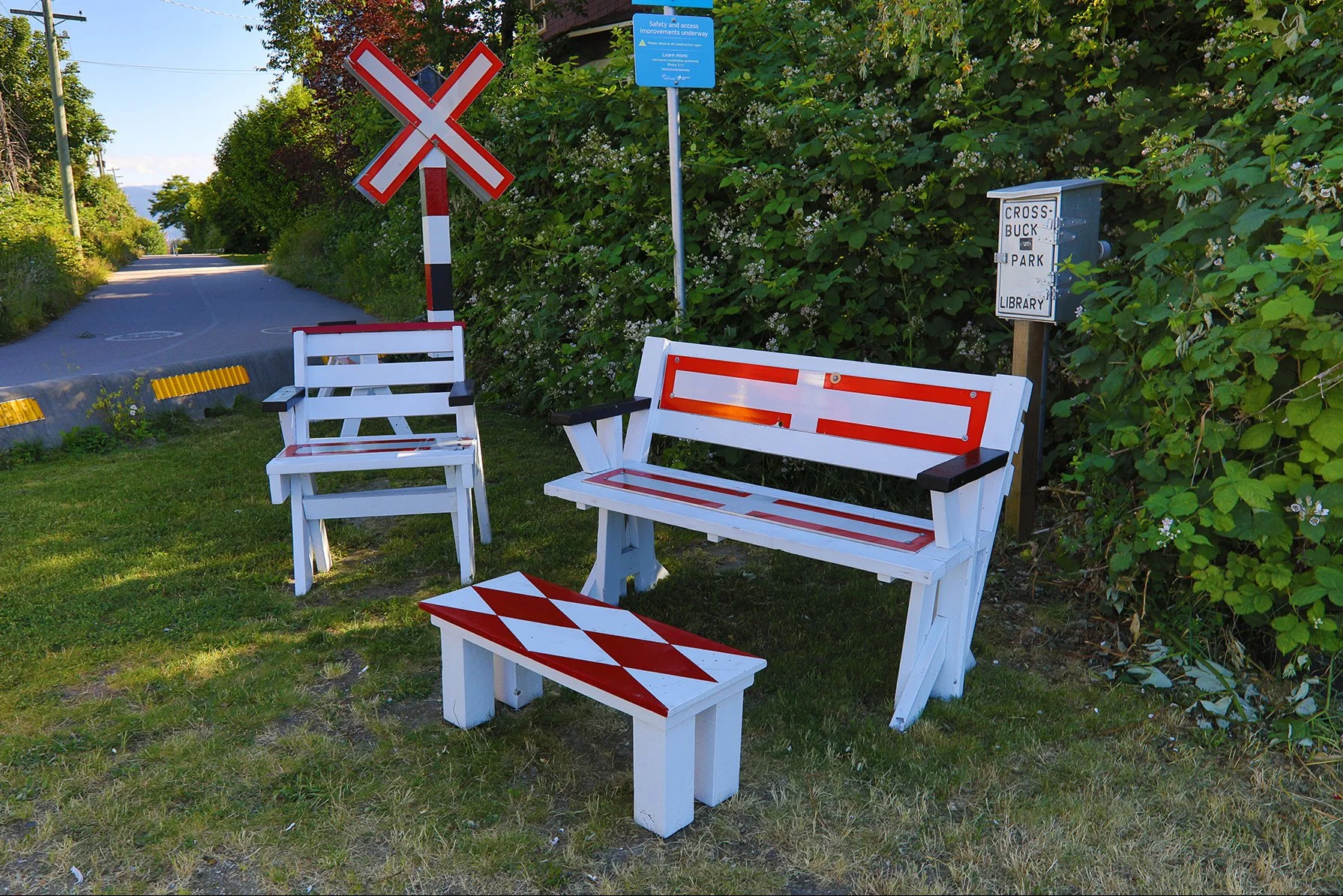 Bench & Seating on W 16 th Ave_Jul 1_2022_HDR_5B9477_4x6.jpg