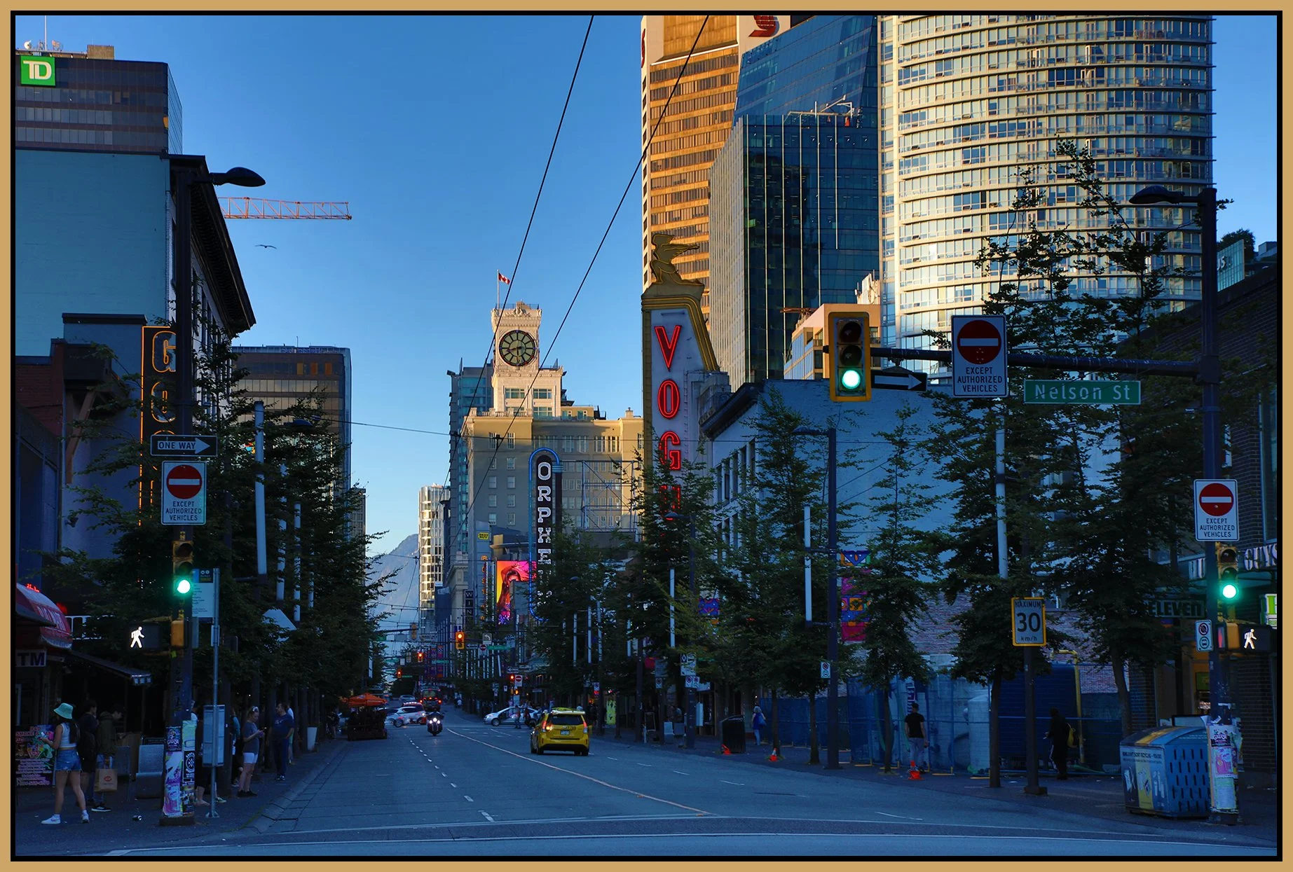 900 Granville St LkgN_Jul 19_2022_HDR_4H0923_4x6s.jpg
