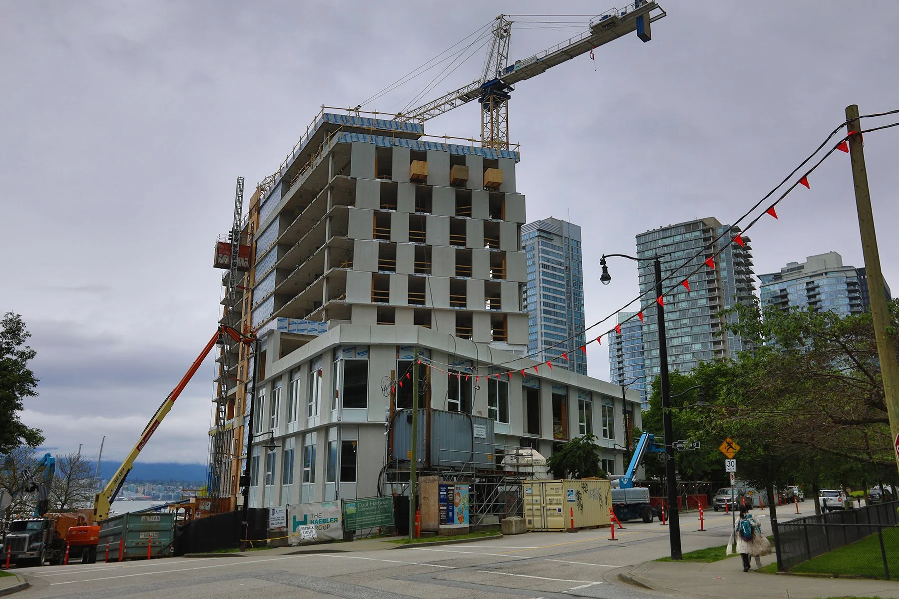 Coal Harbour Const_May 16_2024_HDR_4H8747_4x6.jpg
