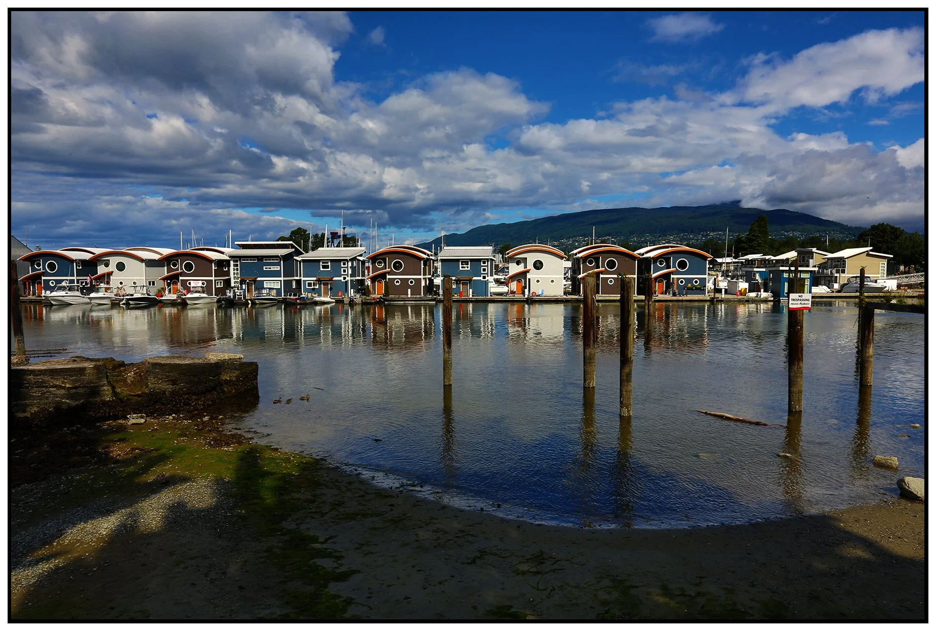 House Boats on the North Shore_Jun 27_2020_HDR_3B8145_4x6s.jpg
