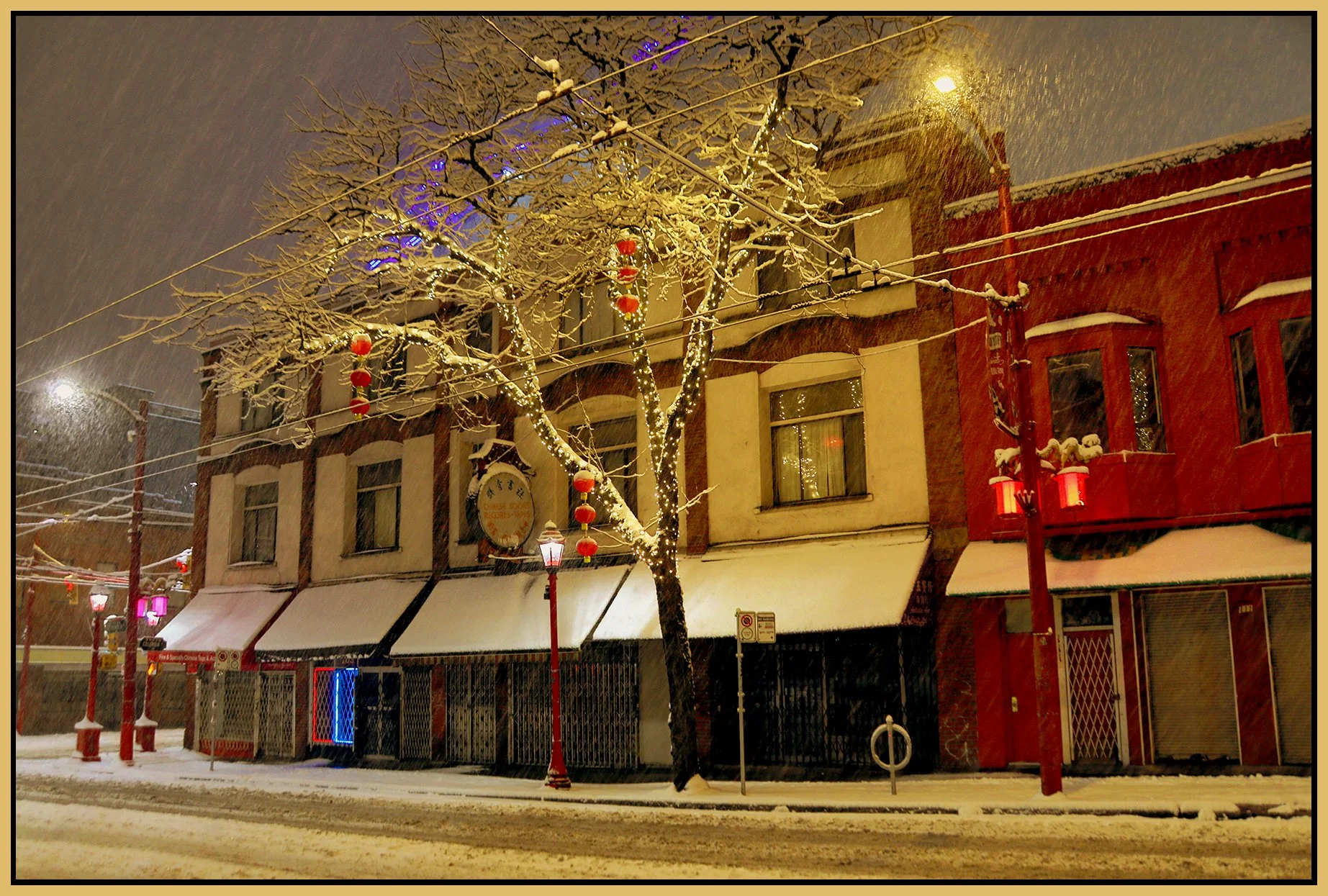 Chinatown_111 E Pender in the Snow_Jan 17_2024_HDR_5E3536_peAutoBrtn_NatB_4x6s.jpg