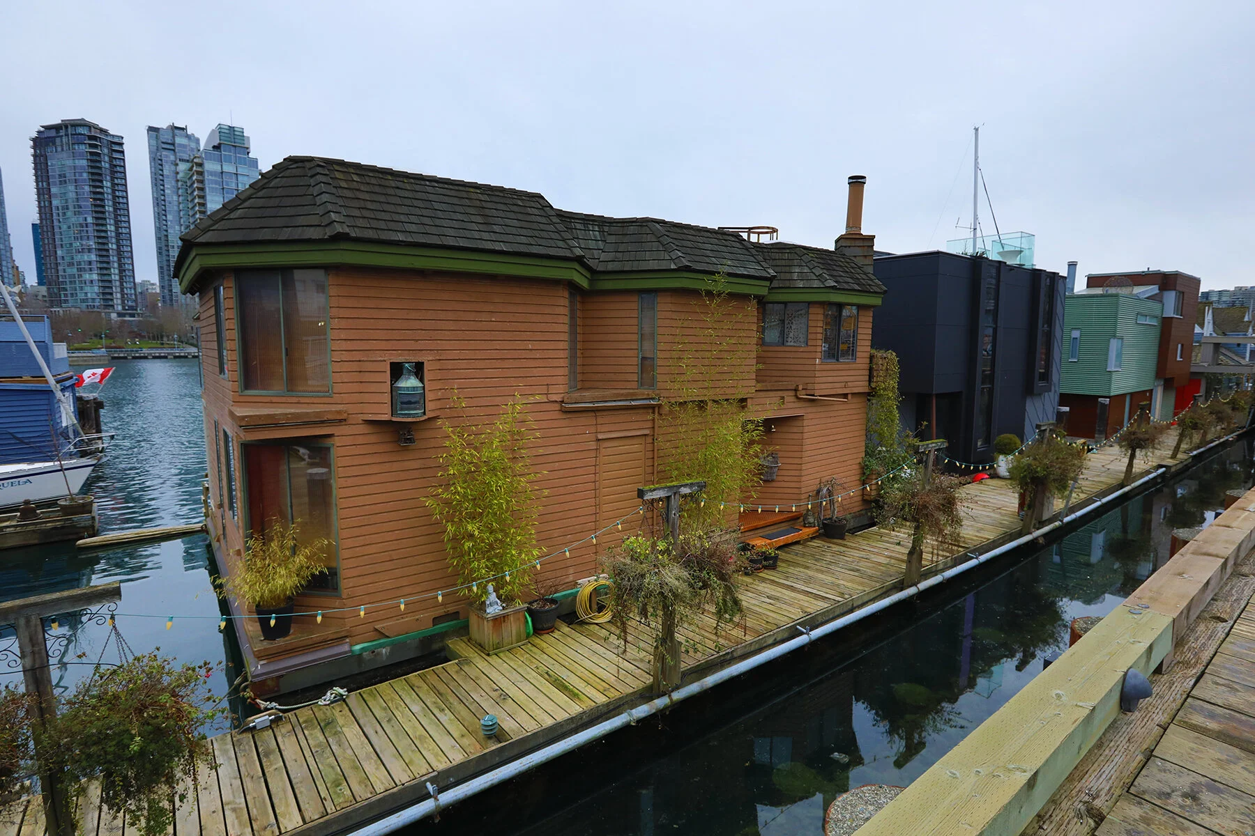 Granville Is House Boats_Feb 18_2021_HDR_5A1145_4x6.jpg