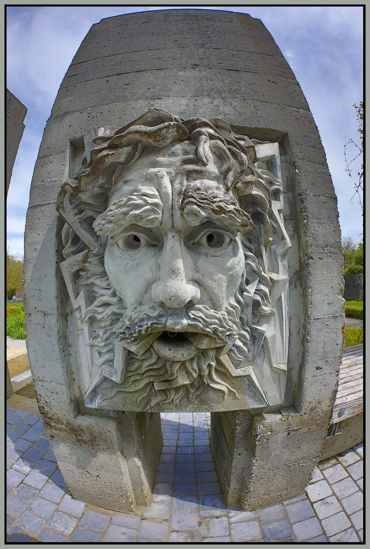 Italian Gardens Faces_May 11_2022_HDR_4G9333_4x6s.jpg