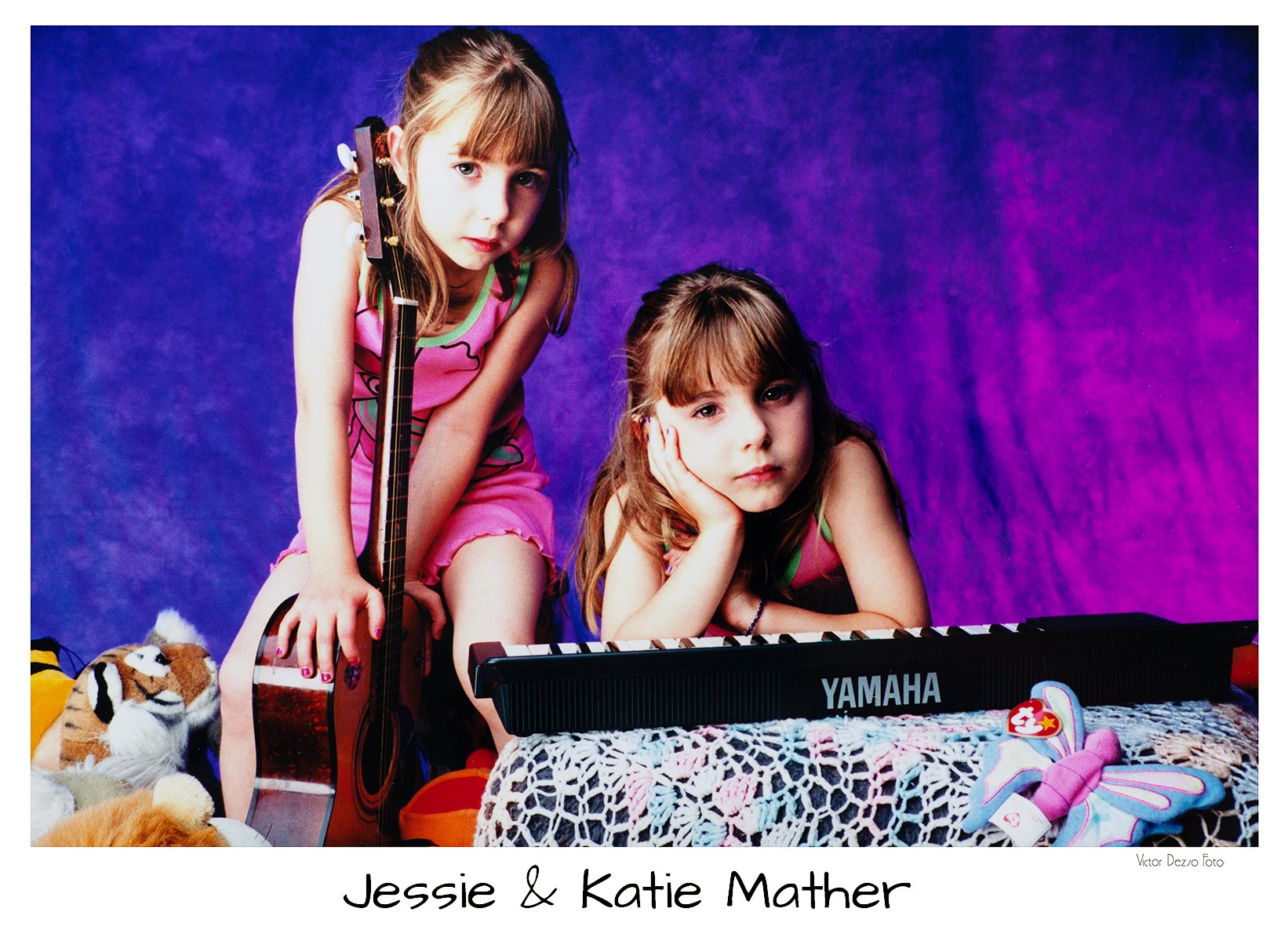 Jessie & Katie Mather_June 18 2000_1136_1_4x5.jpg