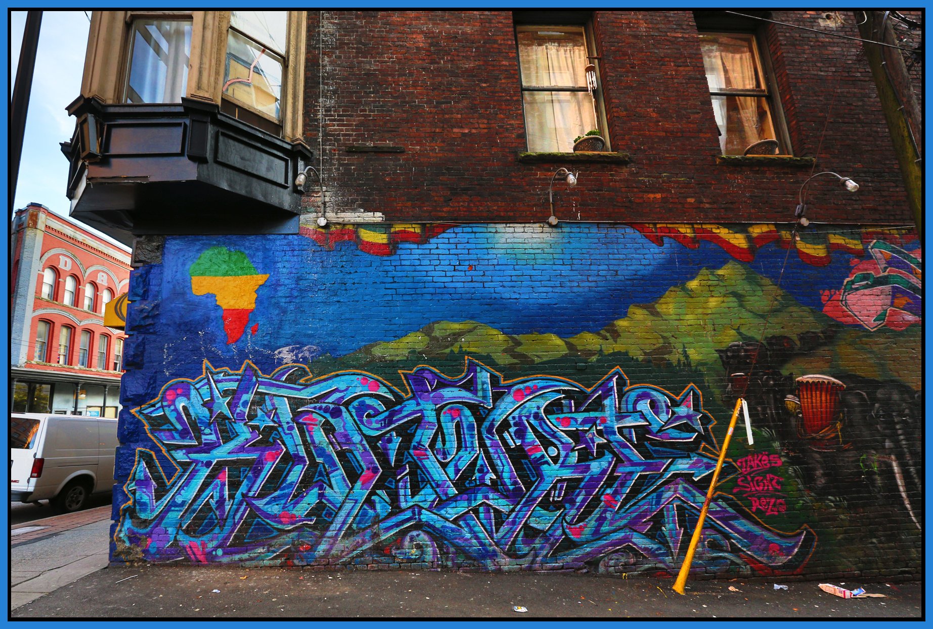 Gastown Mural_Aug 31_2013_HDR_B9355_4x6s.jpg