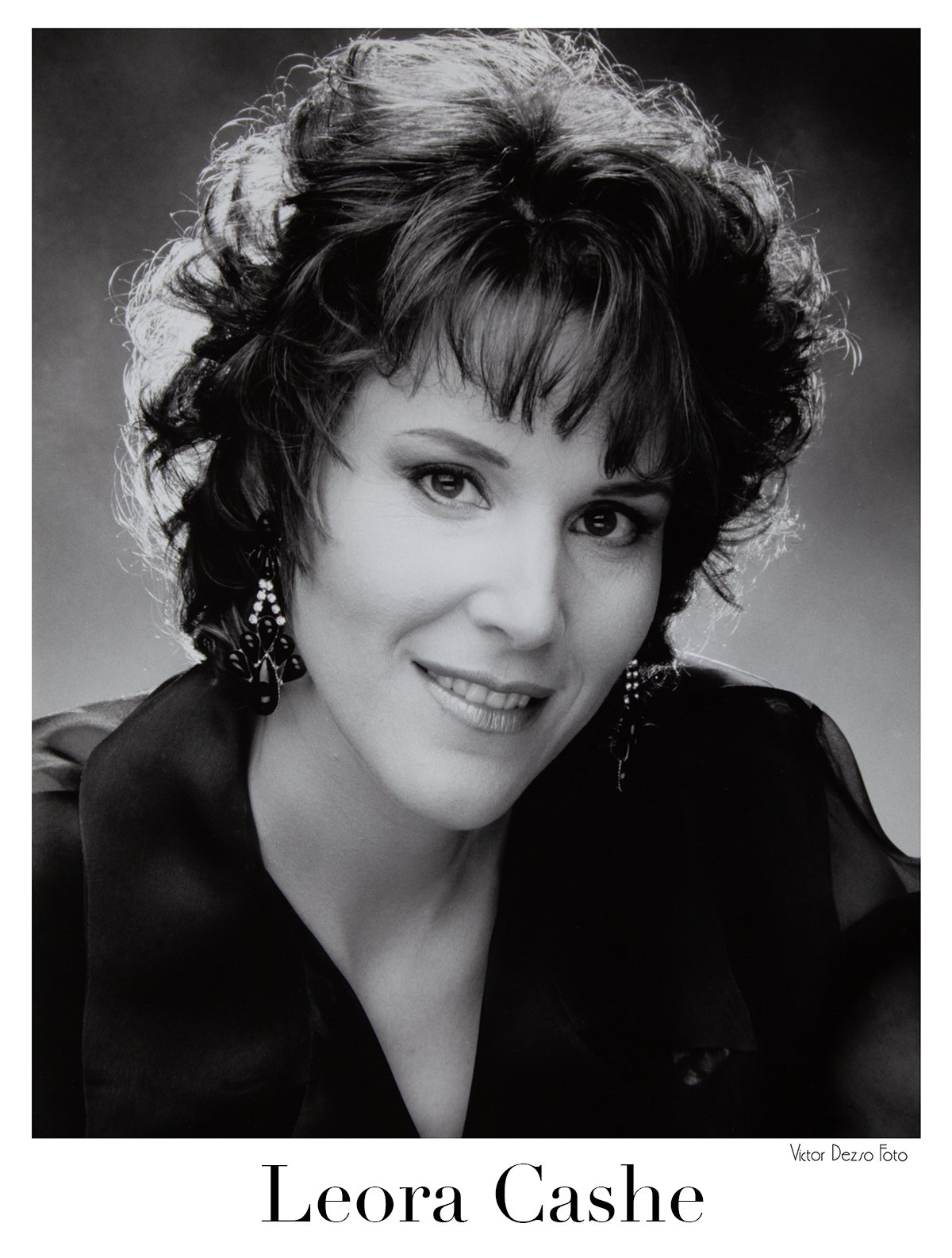 Leora Cashe_2329_4x5.jpg