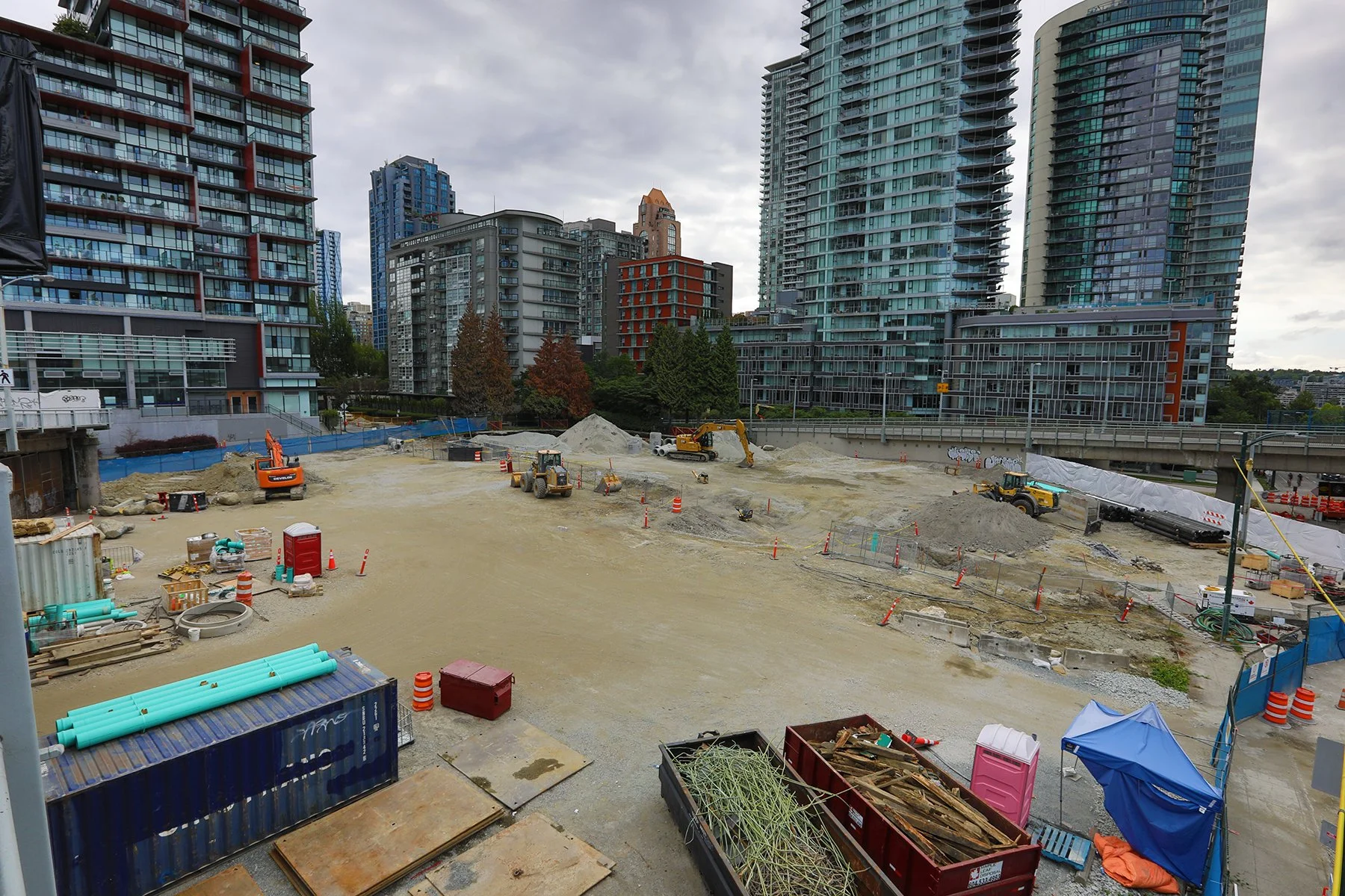 600 Pacific St LkgNEConst_Aug 7_2023_HDR_5C3655_4x6.jpg