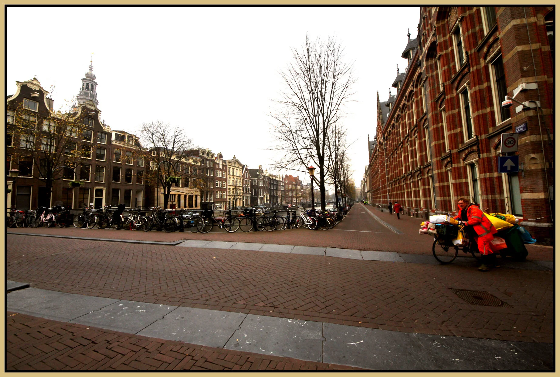 Amsterdam_Nov 8_2011_1641v_4x6s.jpg