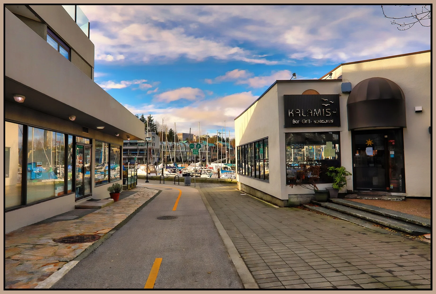 Kalamis Bar&Grill_Feb 4_2024_HDR_4H2199_peHyperstrip_ShdngCntrst_4x6s.jpg