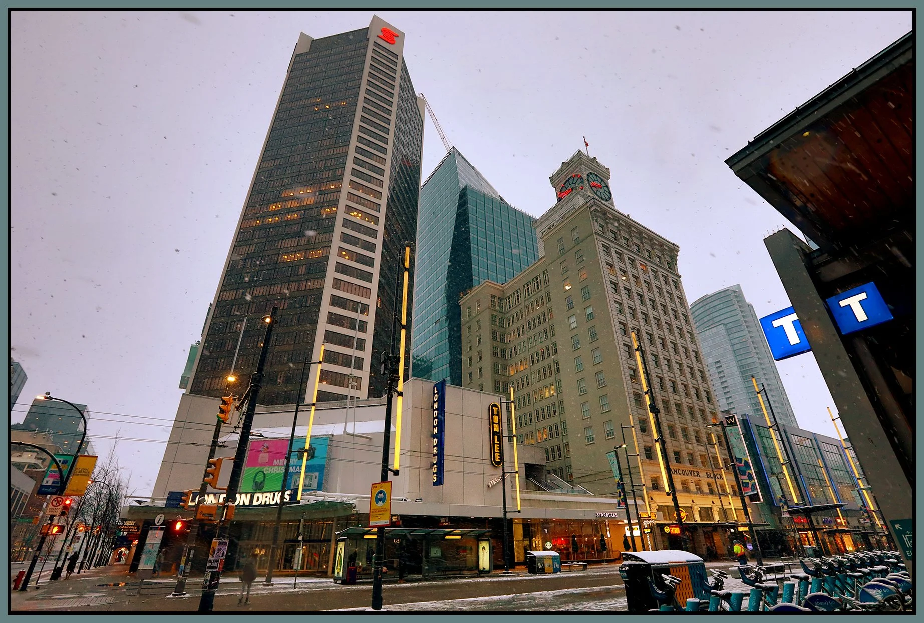700 Granville St_Dec 25_2021_HDR_5A4622_4x6s.jpg