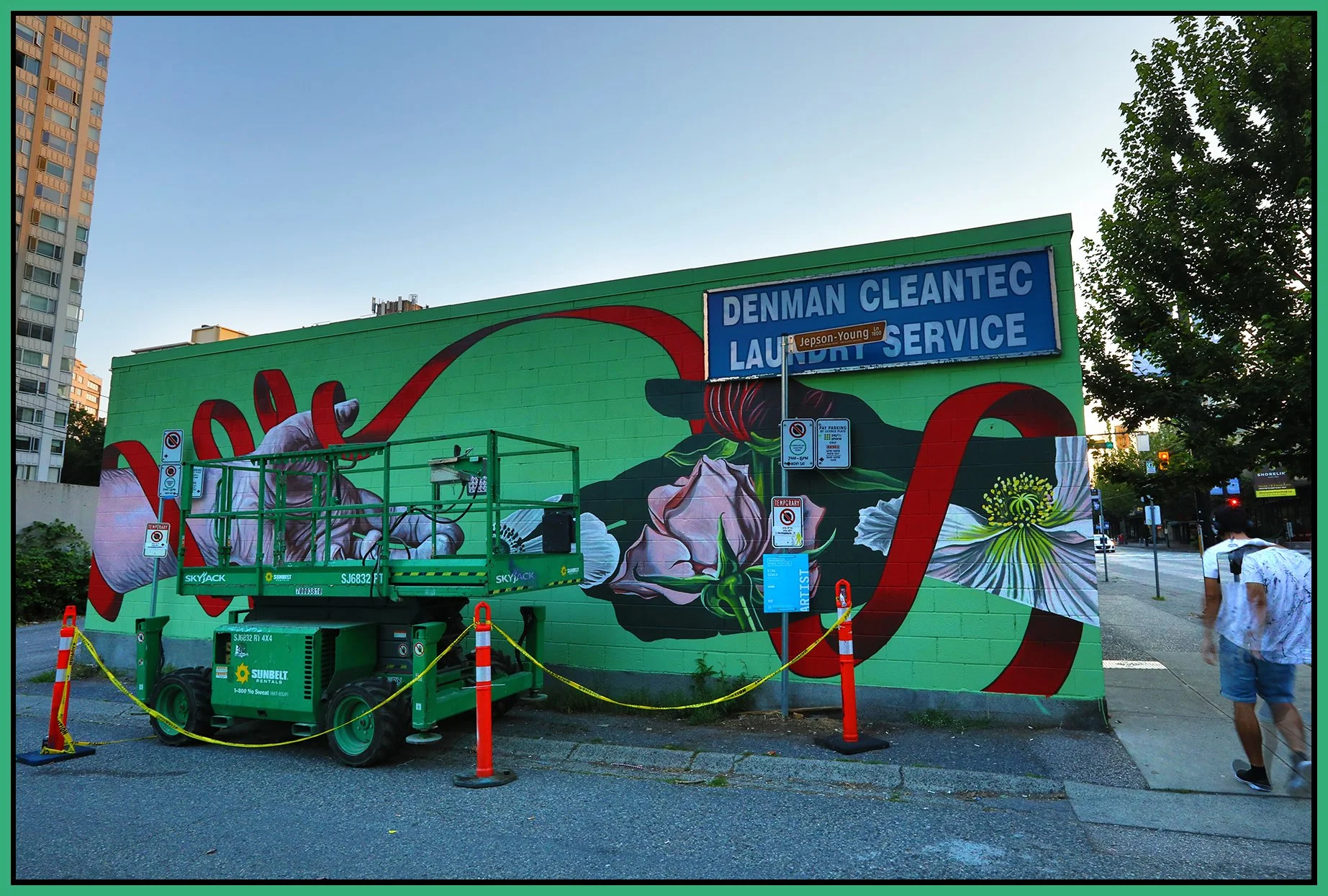 Denman Alley Mural_Jul 28_2022_HDR_5B3746_4x6s.jpg