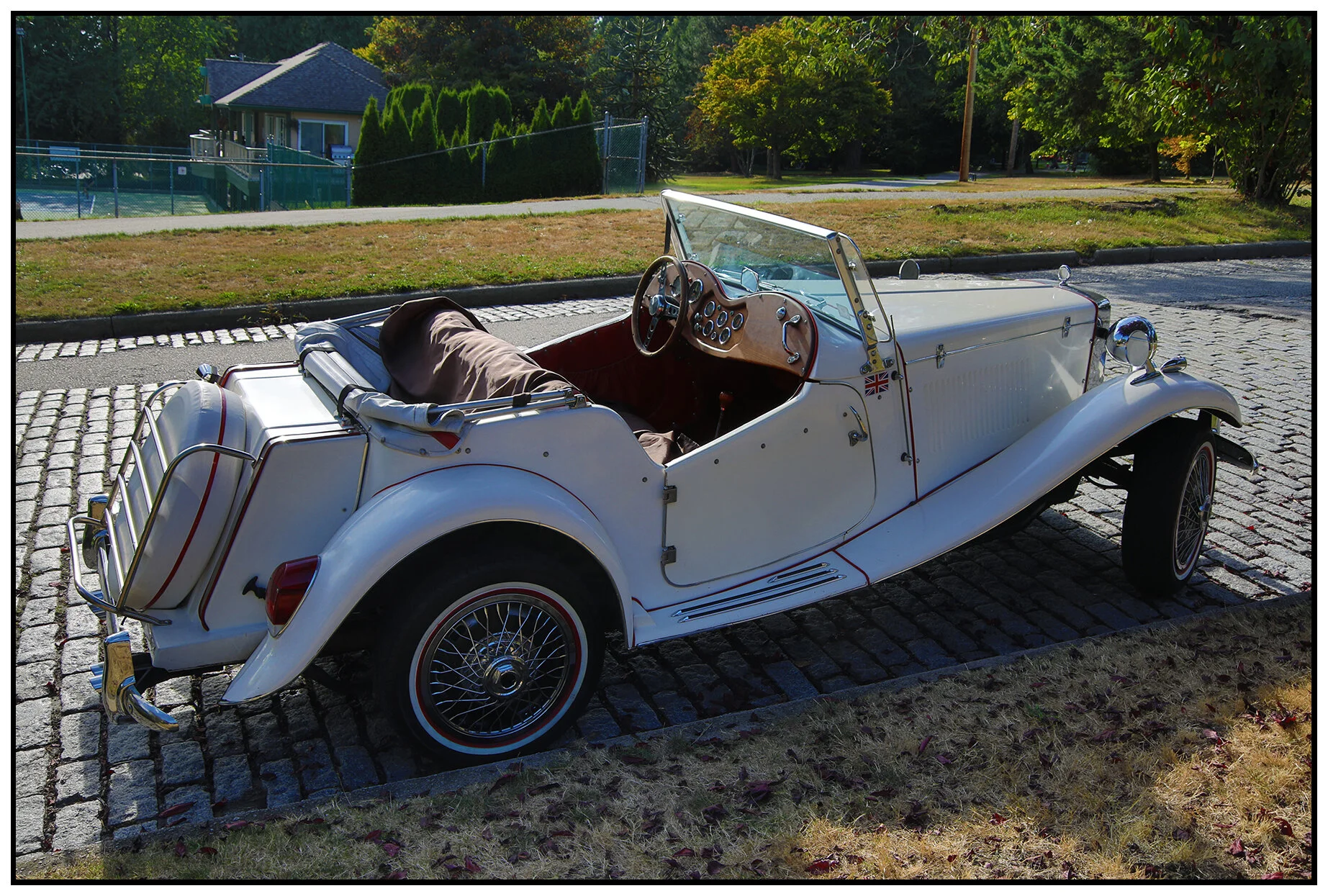 MG Roadster_Sep 21_2020_HDR_4G4200_4x6s.jpg