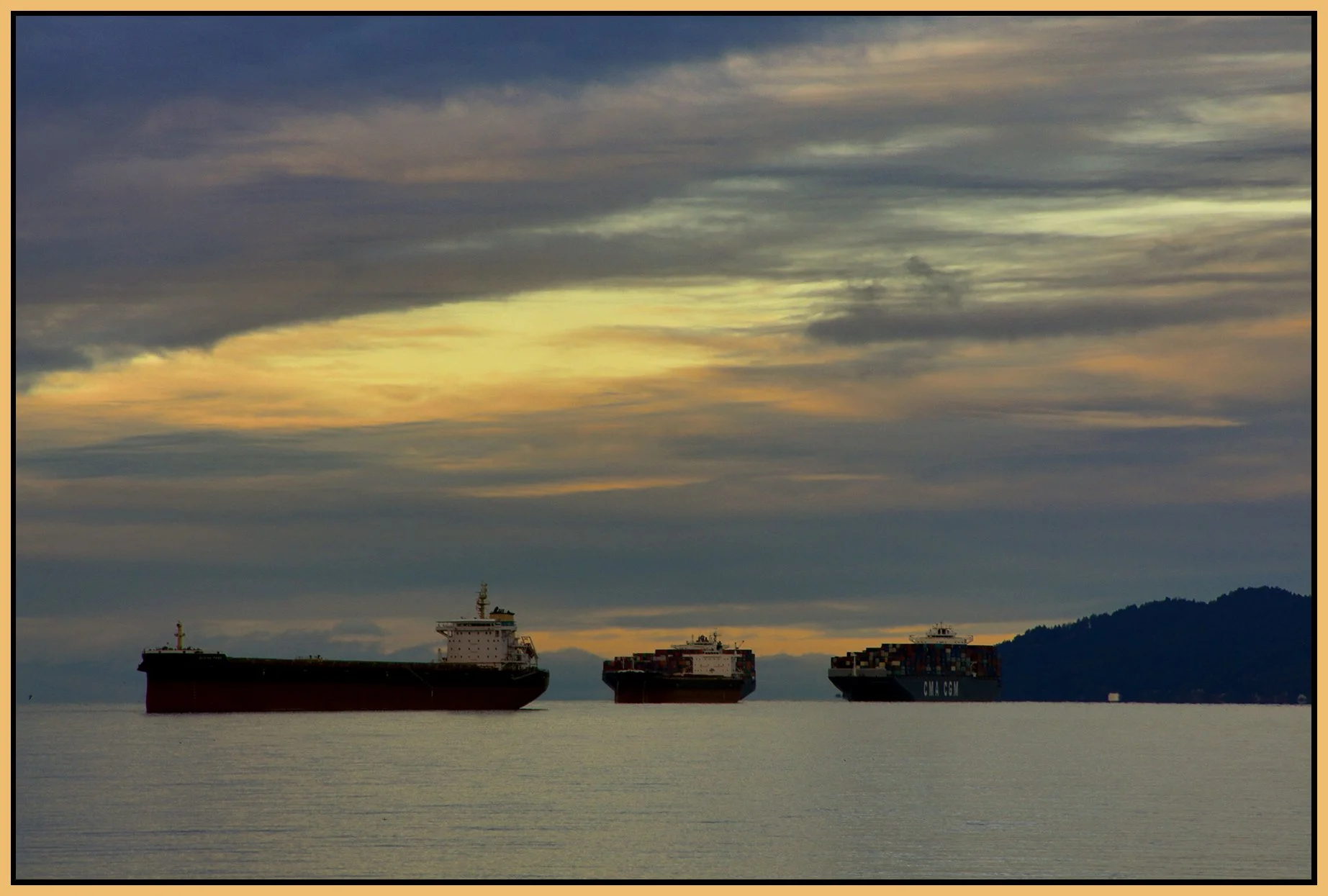 English Bay Ships_Dec 21_2021_HDR_5A3550_4x6s.jpg