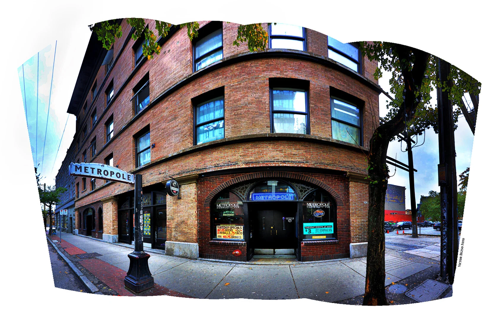 Gastown_Metropole Pub_Oct 23_2017_HDR_Pan_B2911_peDInt_4x6s.jpg