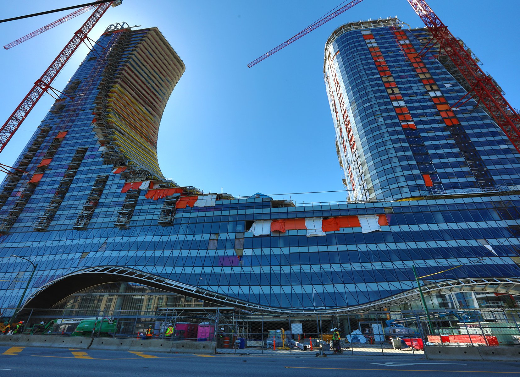 600 W 41 st Const_Jun 8_2025_HDR_Pan_4J6001_4x6.jpg