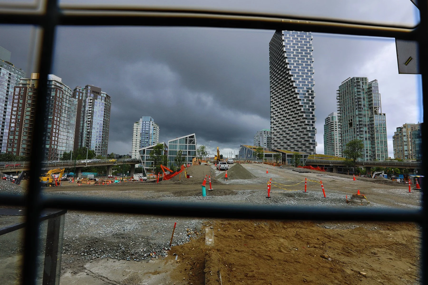 Granville Bridge Const_Jun 27_2024_HDR_4J1572_4x6.jpg