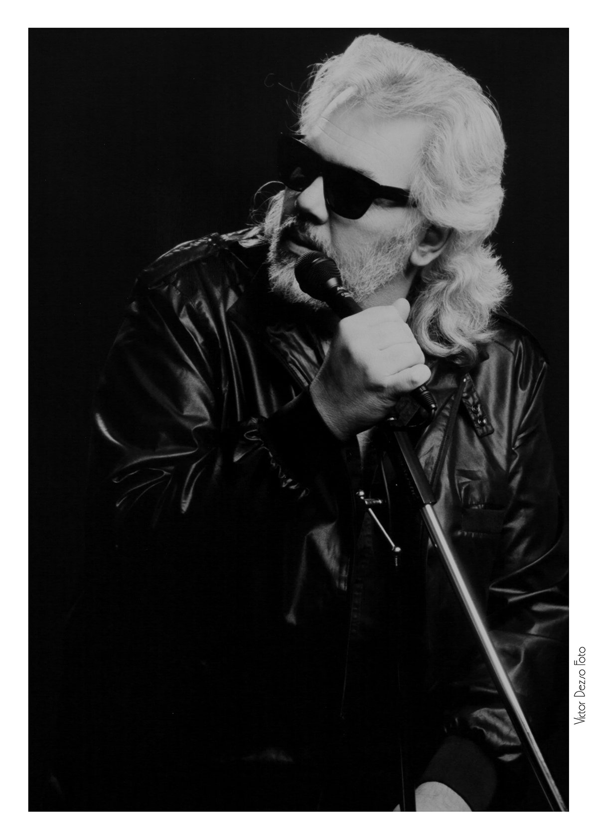 1990's Singer_7768_4x6.jpg