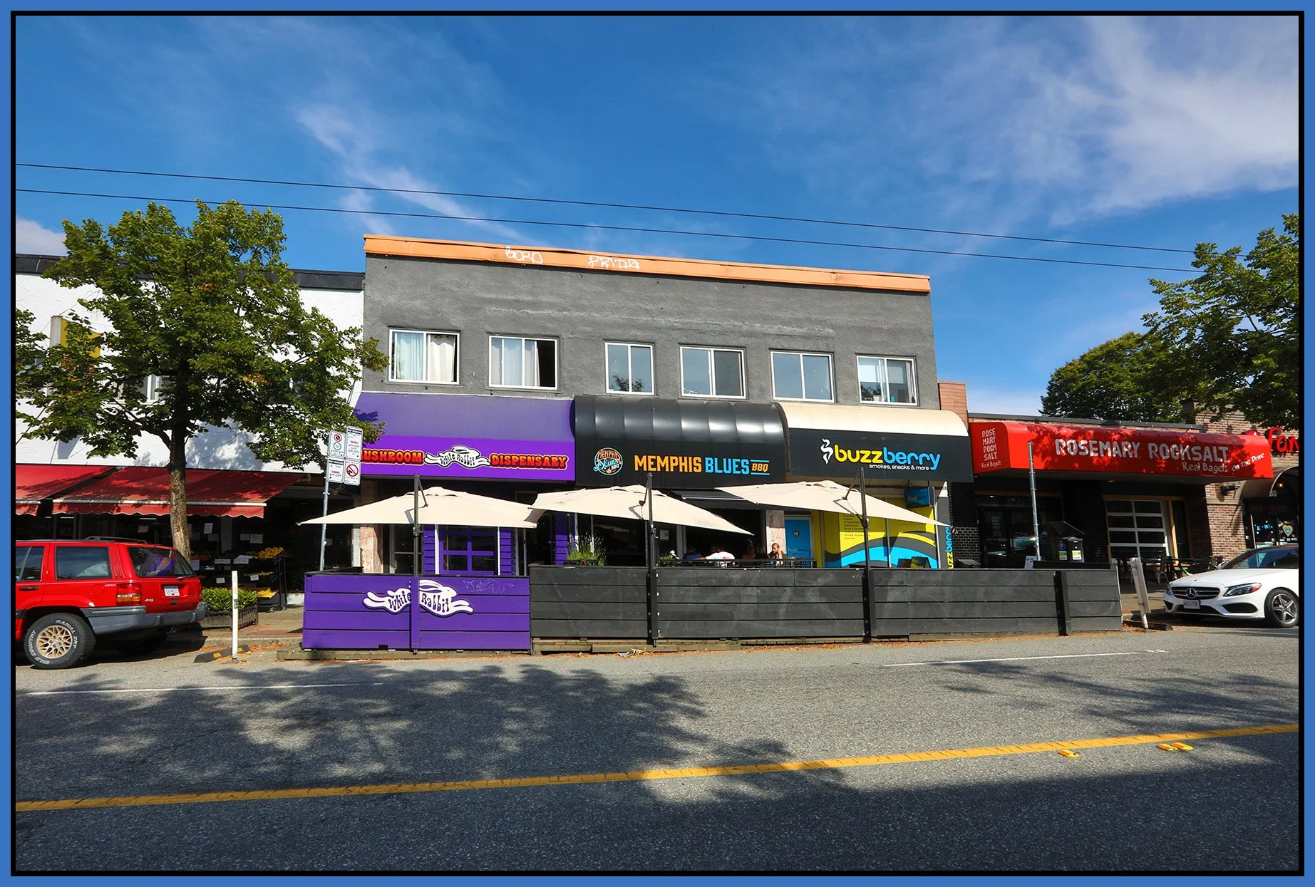 1342 Commercial Dr Curbside Seating_Aug 4_2025_HDR_4J9997_4x6s.jpg