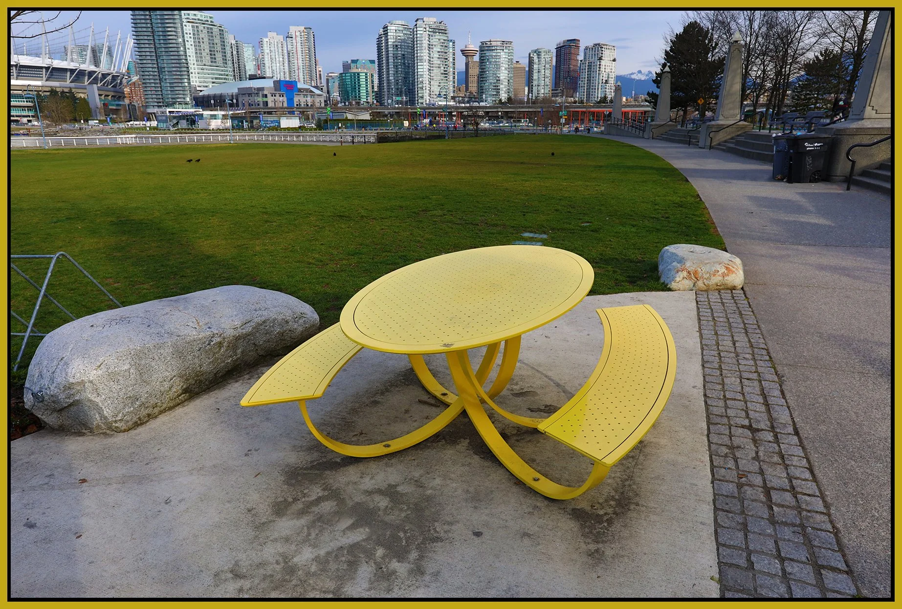 Bench in Creekside Pk 25_2019_HDR_E8318_4x6s.jpg