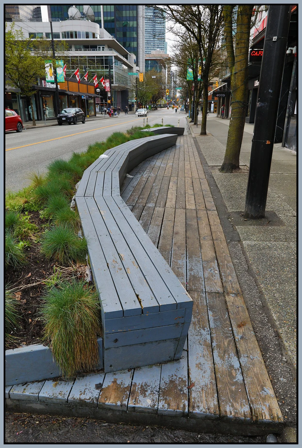 Bench on Robson St_Apr 7_2019_HDR_E9983_4x6s.jpg