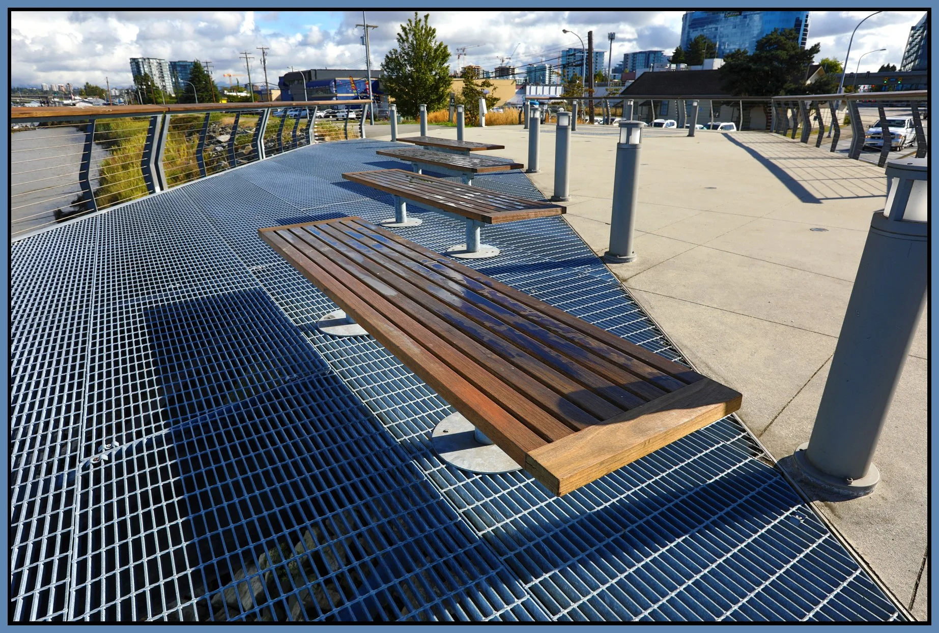 Bench in Rmd_Sep 18_2017_HDR_B4414_4x6s.jpg