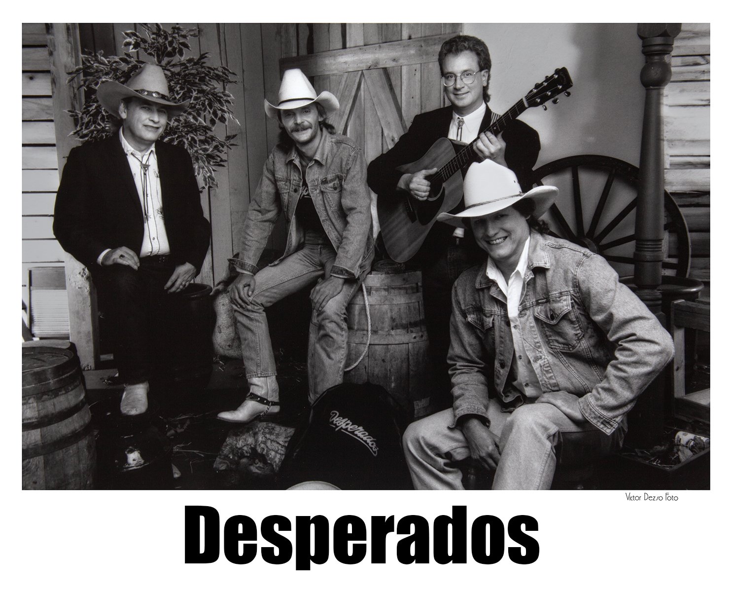Desperados_1990's Band_8028_4x5.jpg