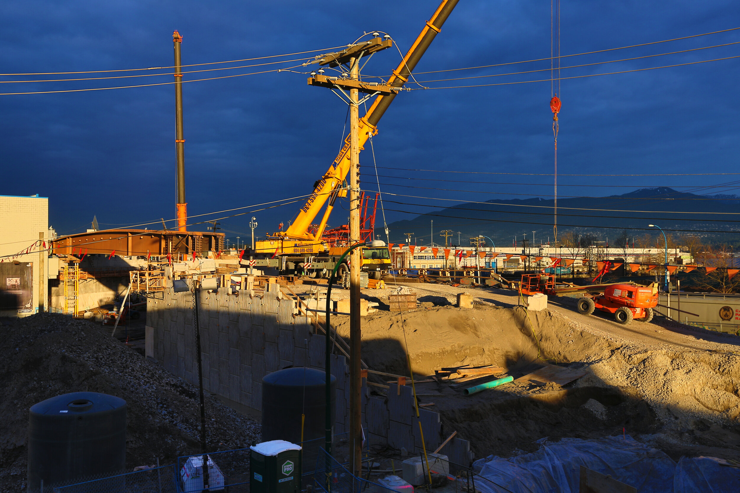 Powell Const_Mar 1_2014_HDR_E2108.jpg