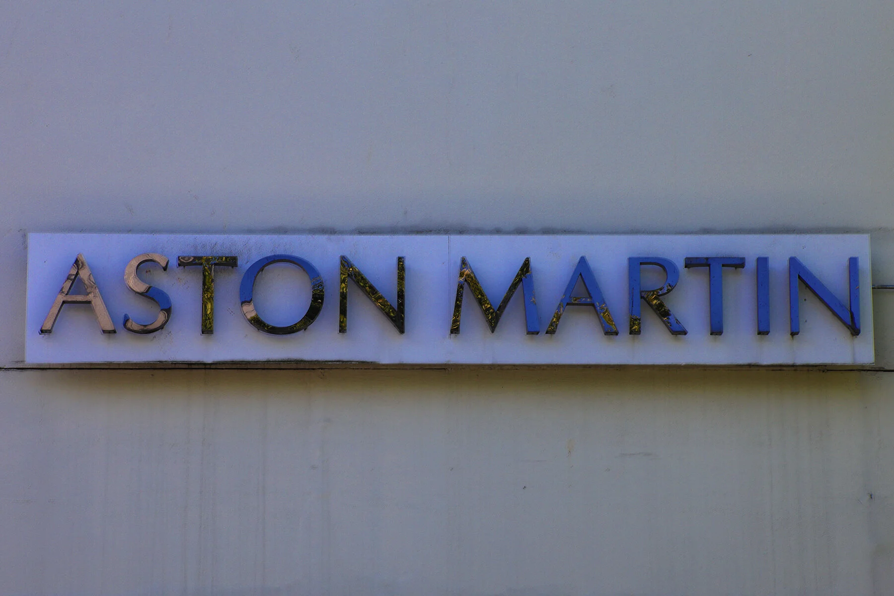 Aston Martin Sign_Aug 4_2021_HDR_4G1961_4x6.jpg