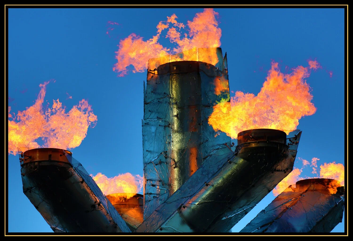 The+Flame+Cauldron_Nov+11_2014_HDR_F4957_4x6s.jpg