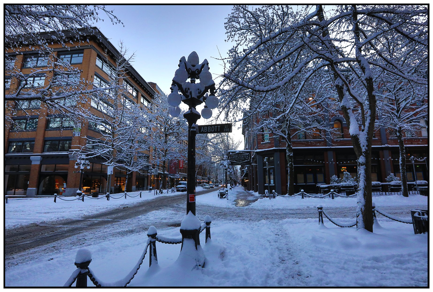 Gastown Water St_Dec 30_2021_HDR_5A5670_4x6s.jpg