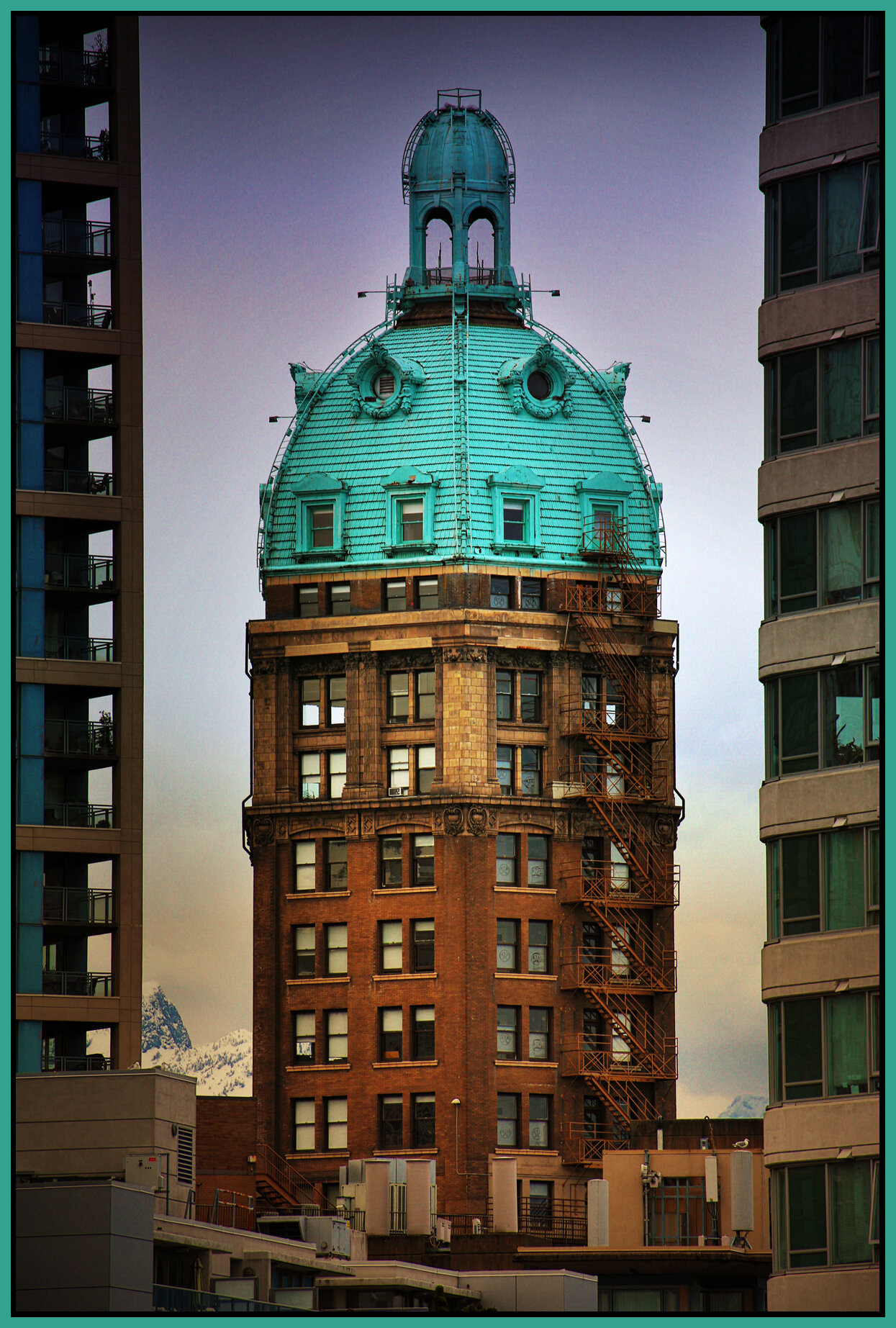 Sun Tower_Apr 26_2014_HDR_E7103_peIntenseS_4x6s.jpg