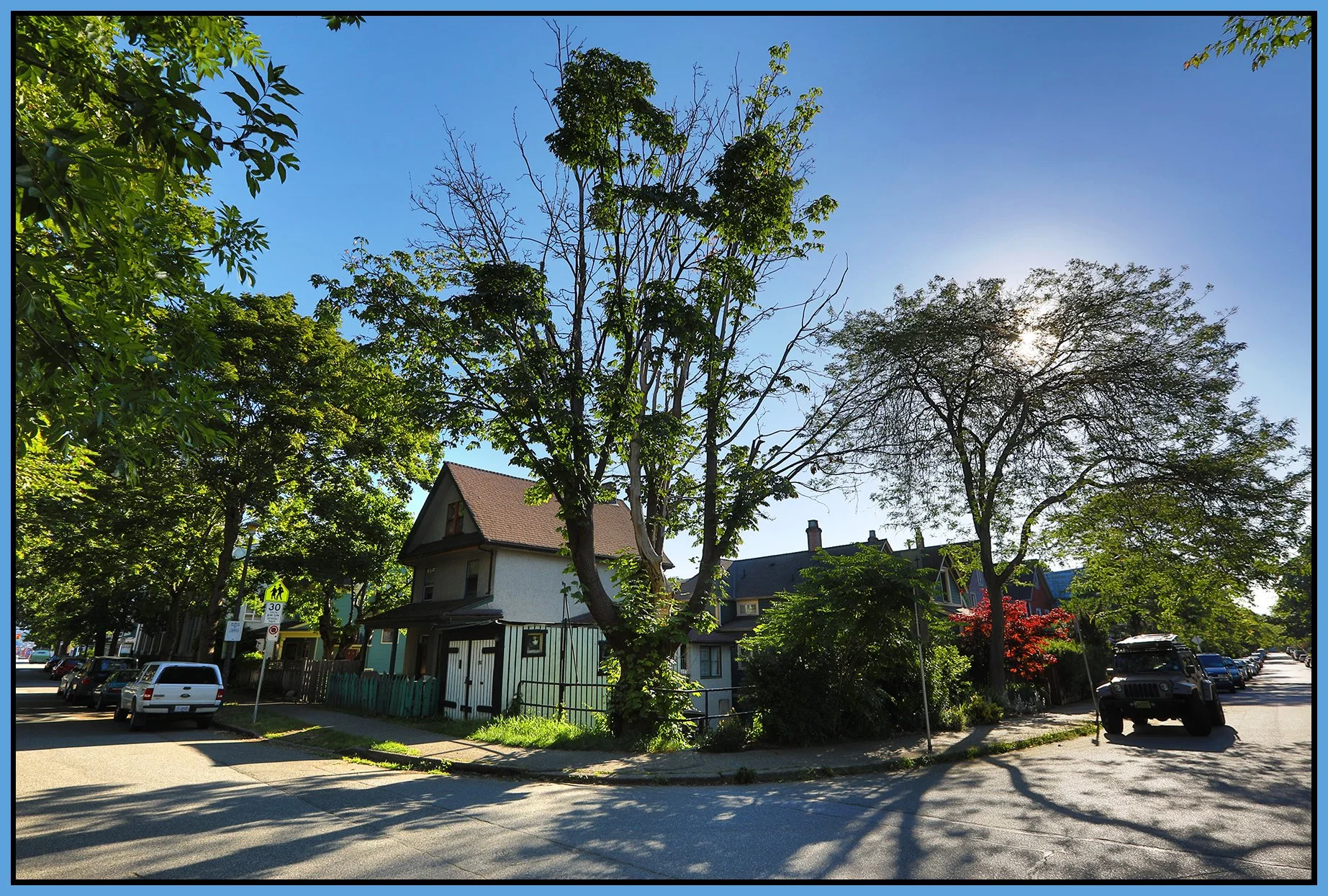 580 Heatley St Strathcona_Jun 17_2019_HDR_E1432_4x6s.jpg