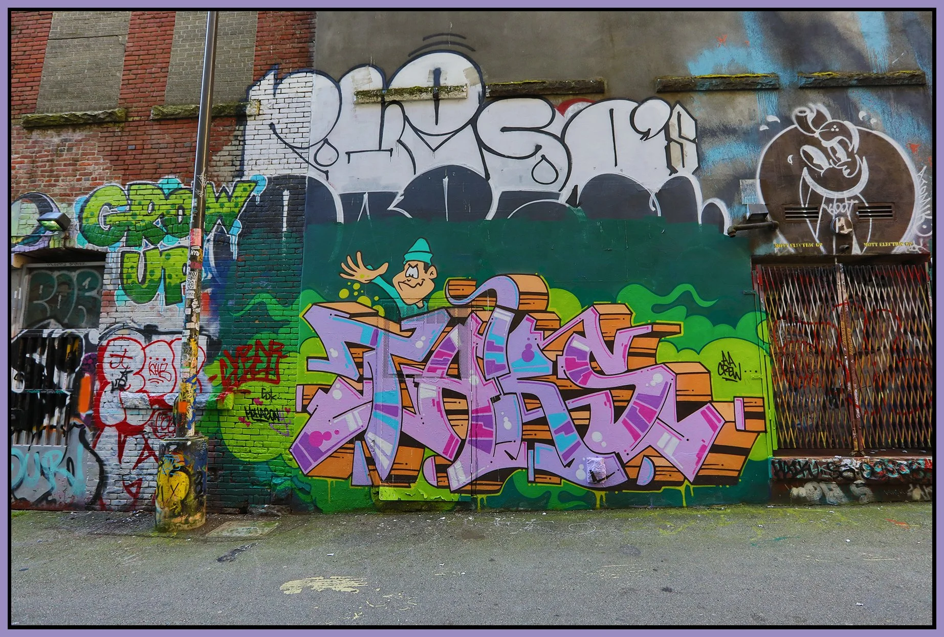 Gastown Alley Graffiti_Jul 14_2022_HDR_5B1725_4x6s.jpg